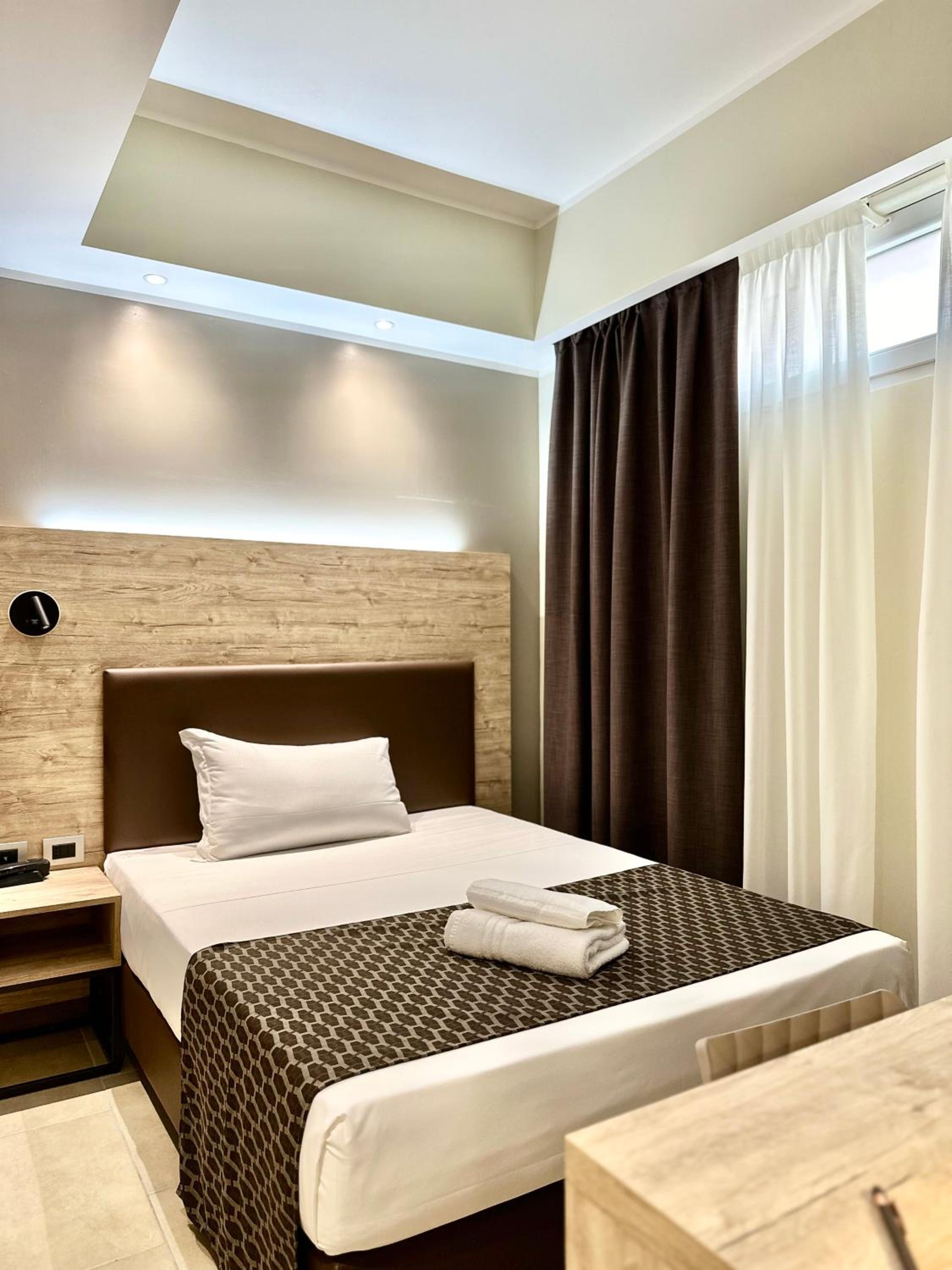 Deluxe Single Room
