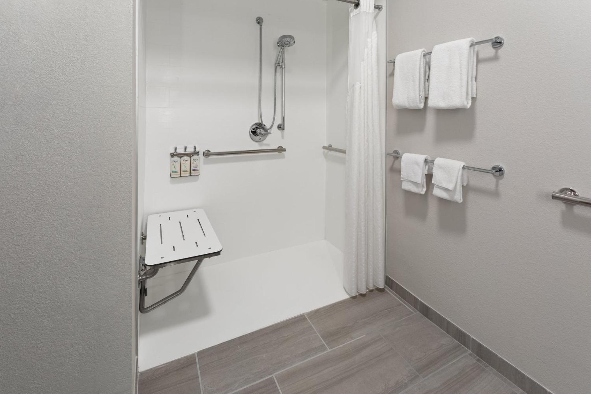 Standard King Room - Photo 2