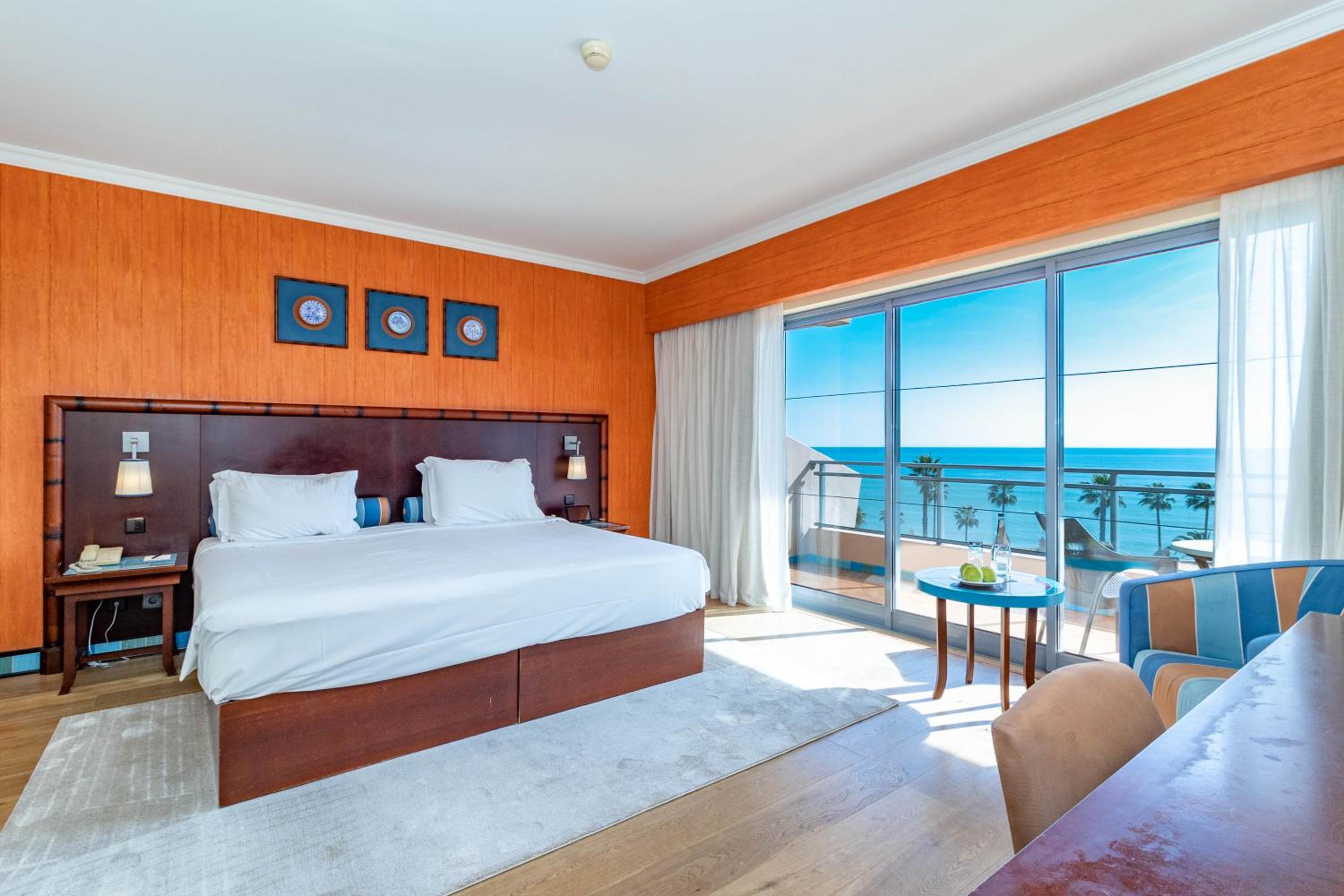 Double or Twin Room with Sea View - Photo 1