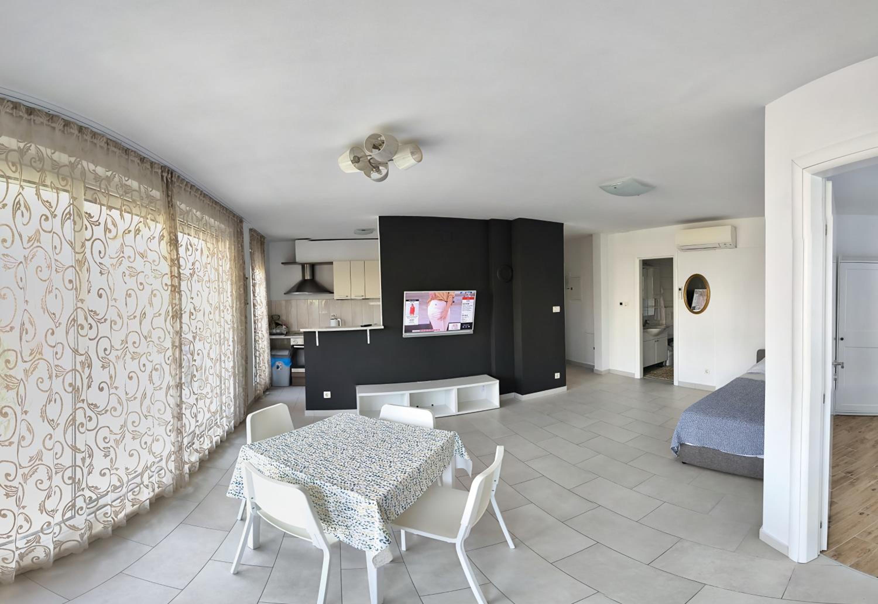 Apartment with Sea View