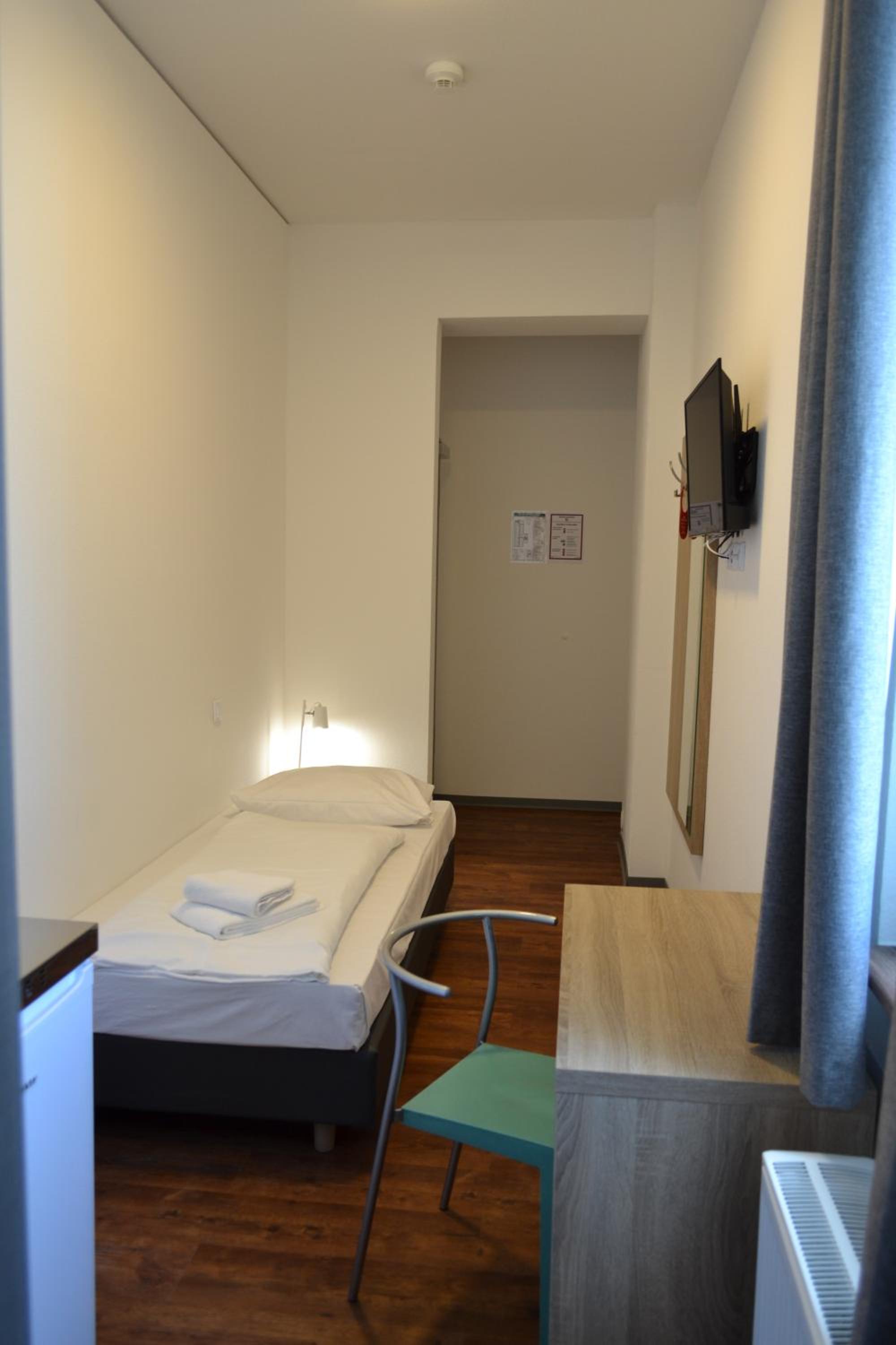 Single Room photo 2