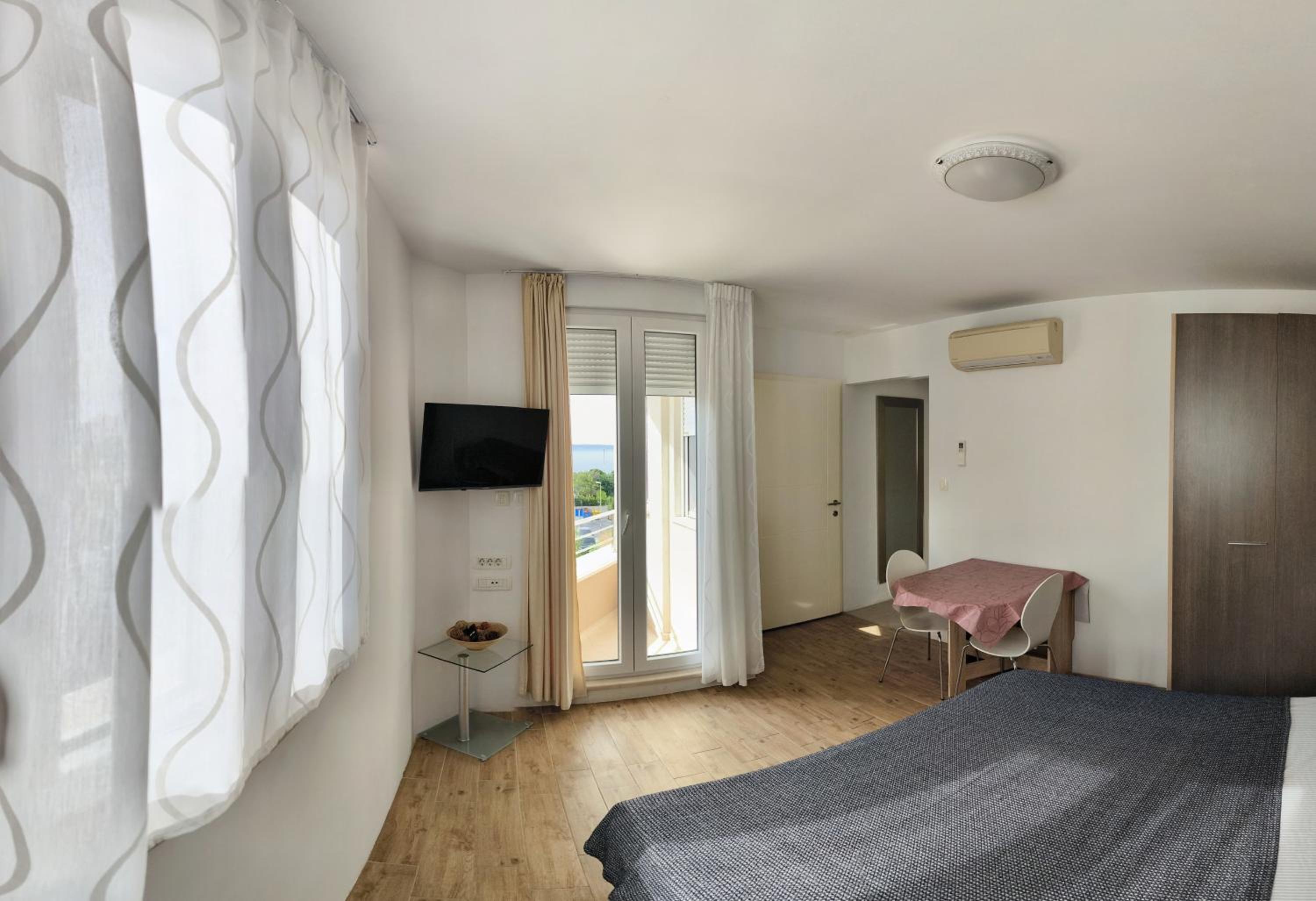 Apartment with Terrace