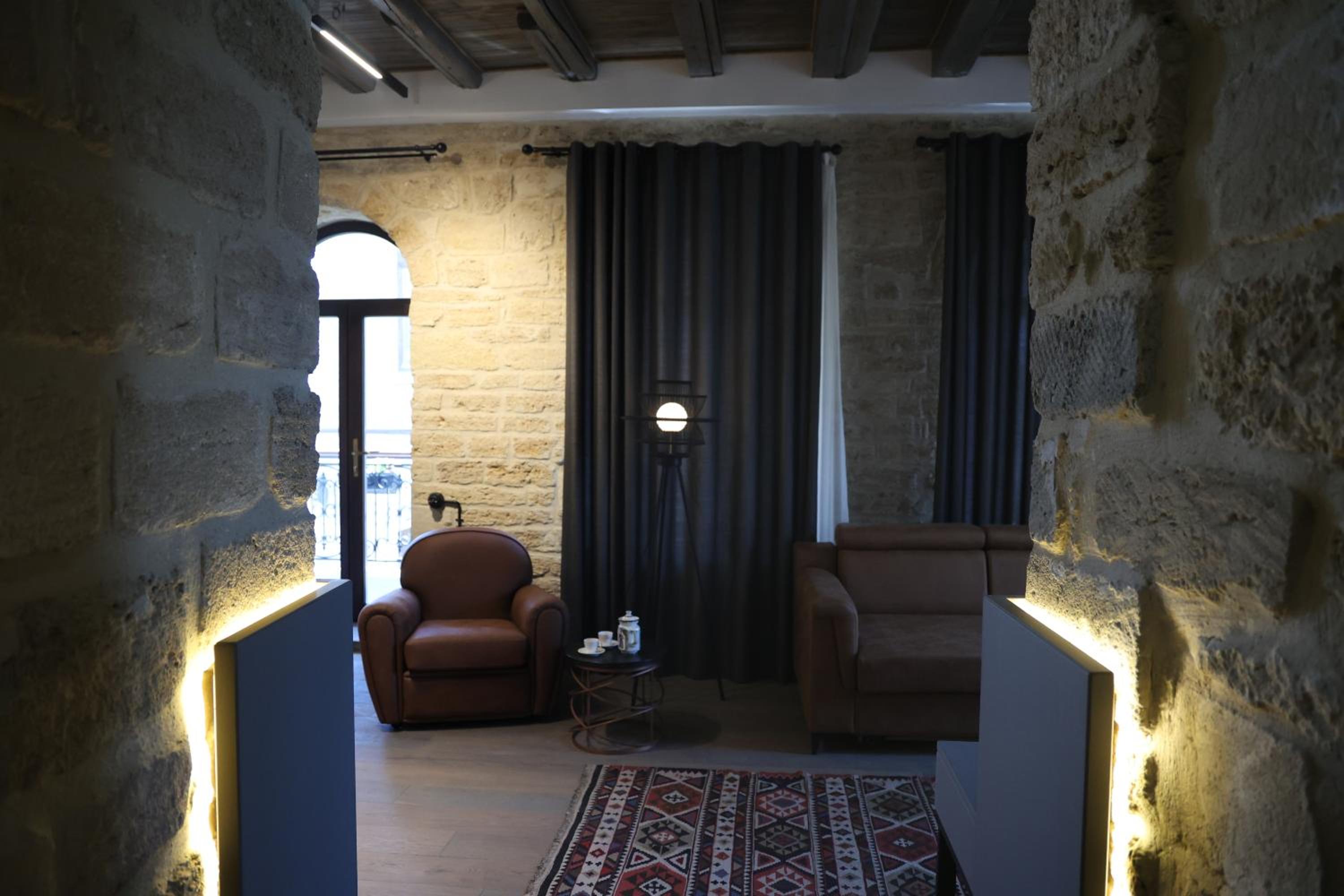 Suite with Balcony photo 1