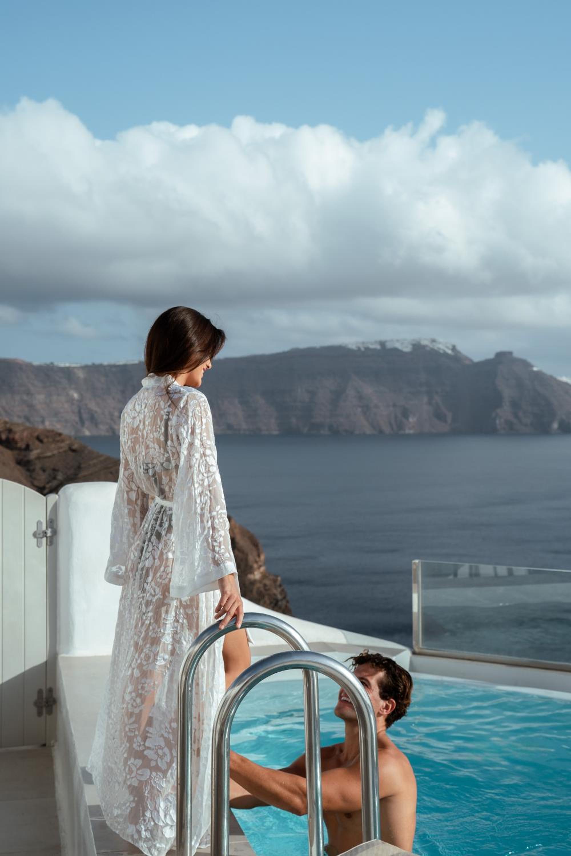 Splendid Suite with Two Private Heated Outdoor Pools & Caldera Sea View photo 3