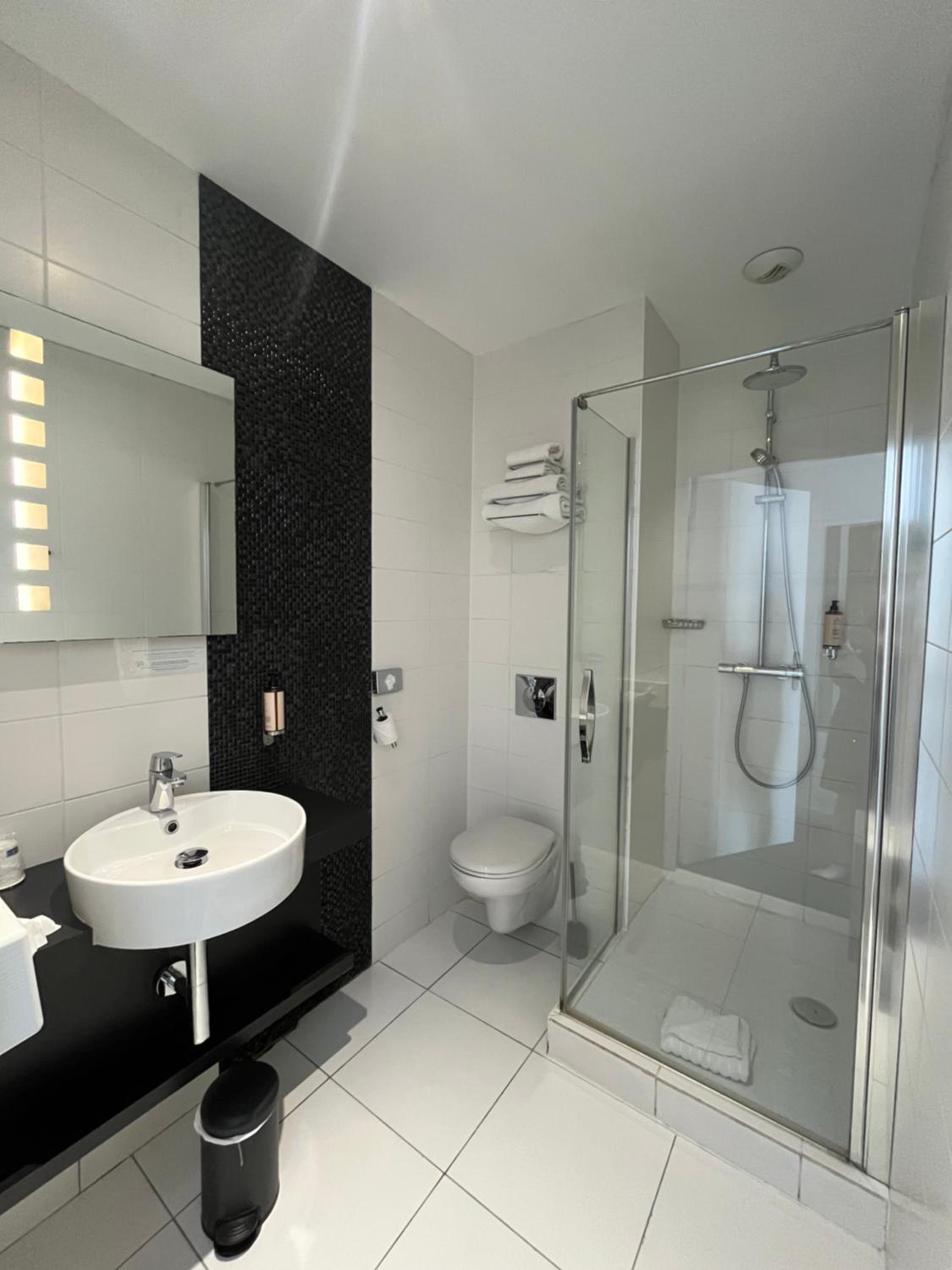 Standard Double Room - Photo 2