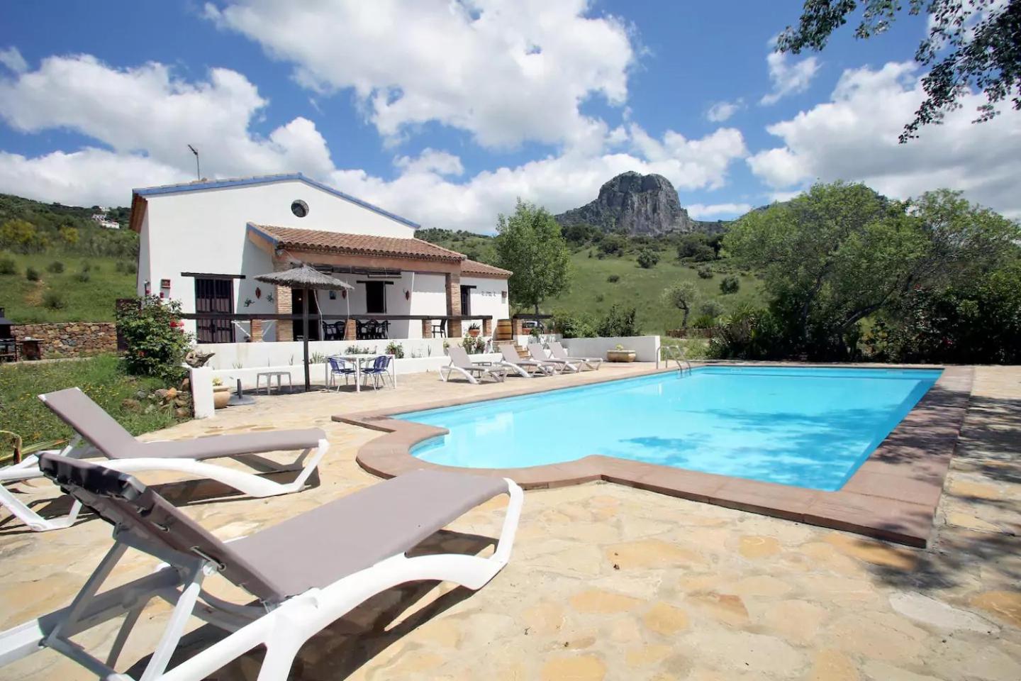 Three-Bedroom Villa photo 3