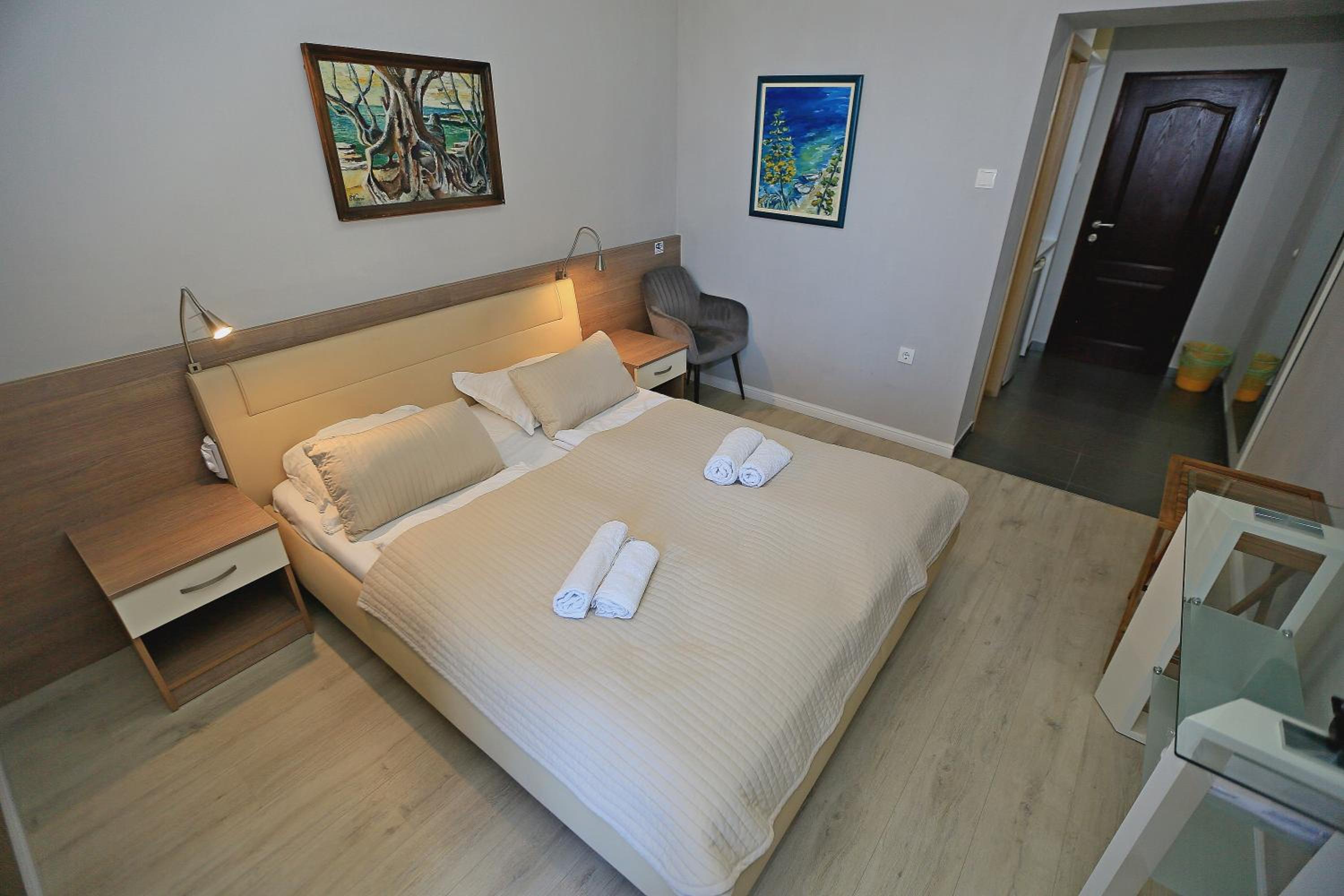Double Room with Balcony photo 3