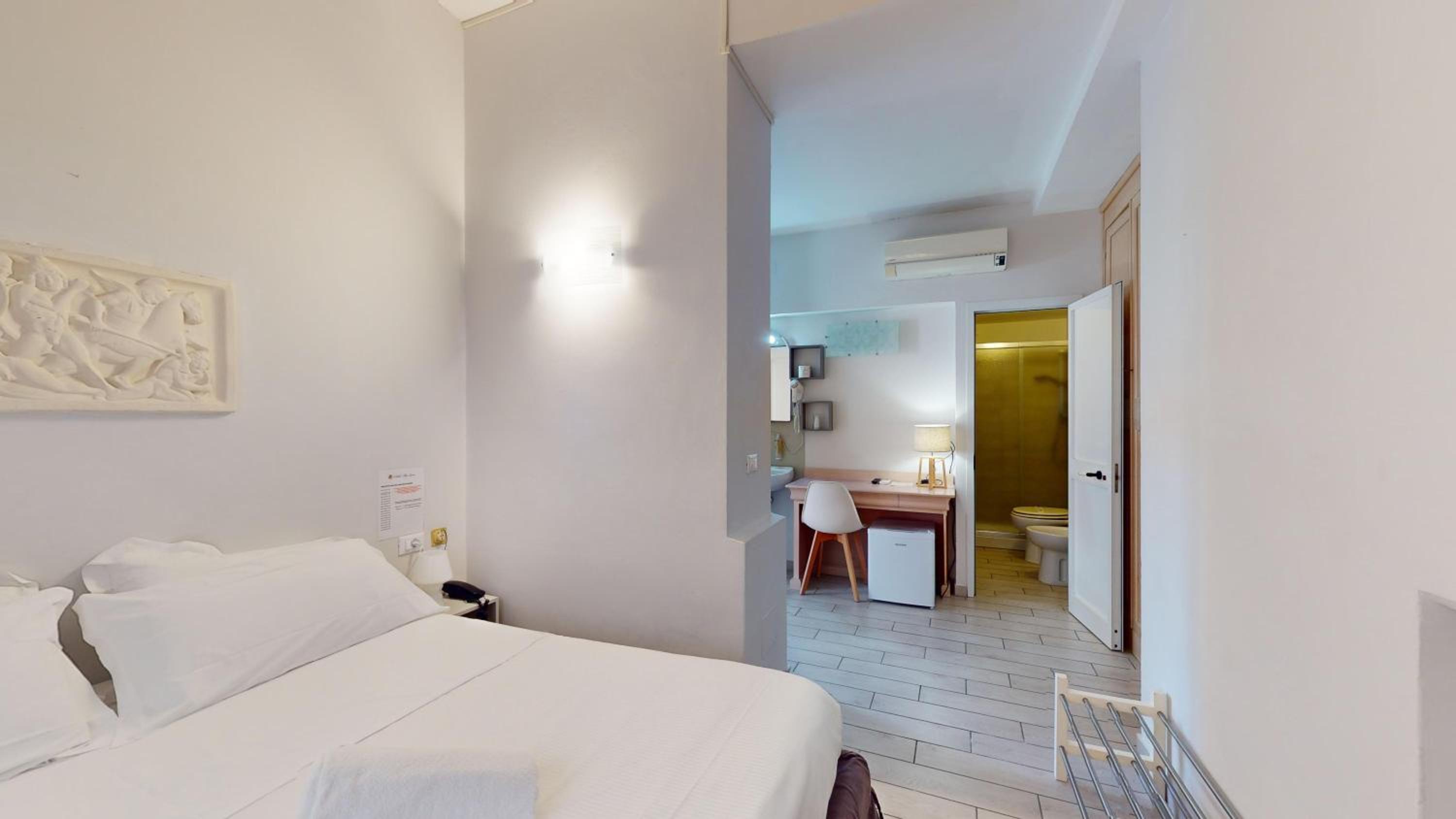 Large Single Room photo 2