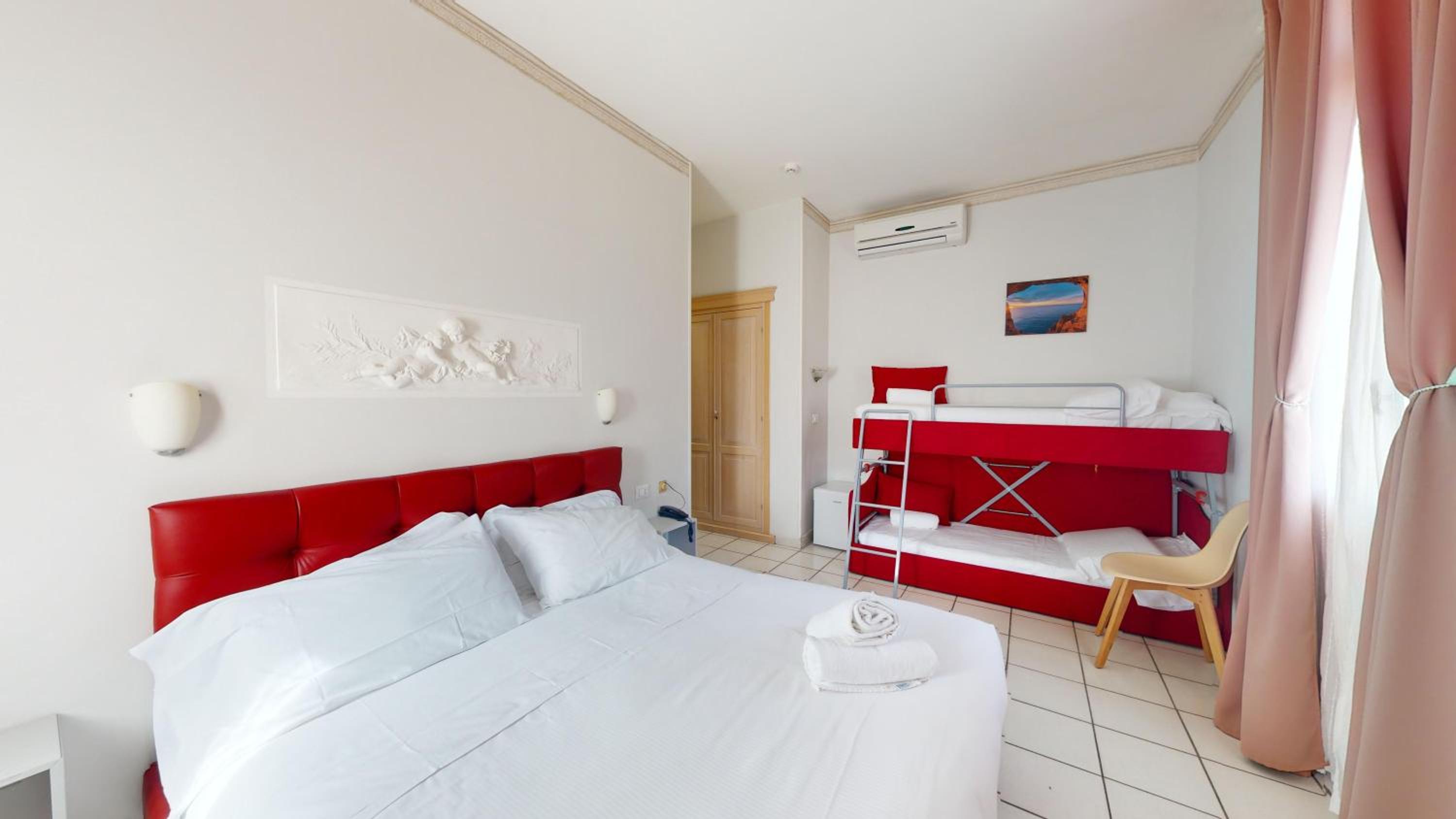 Quadruple Room photo 2