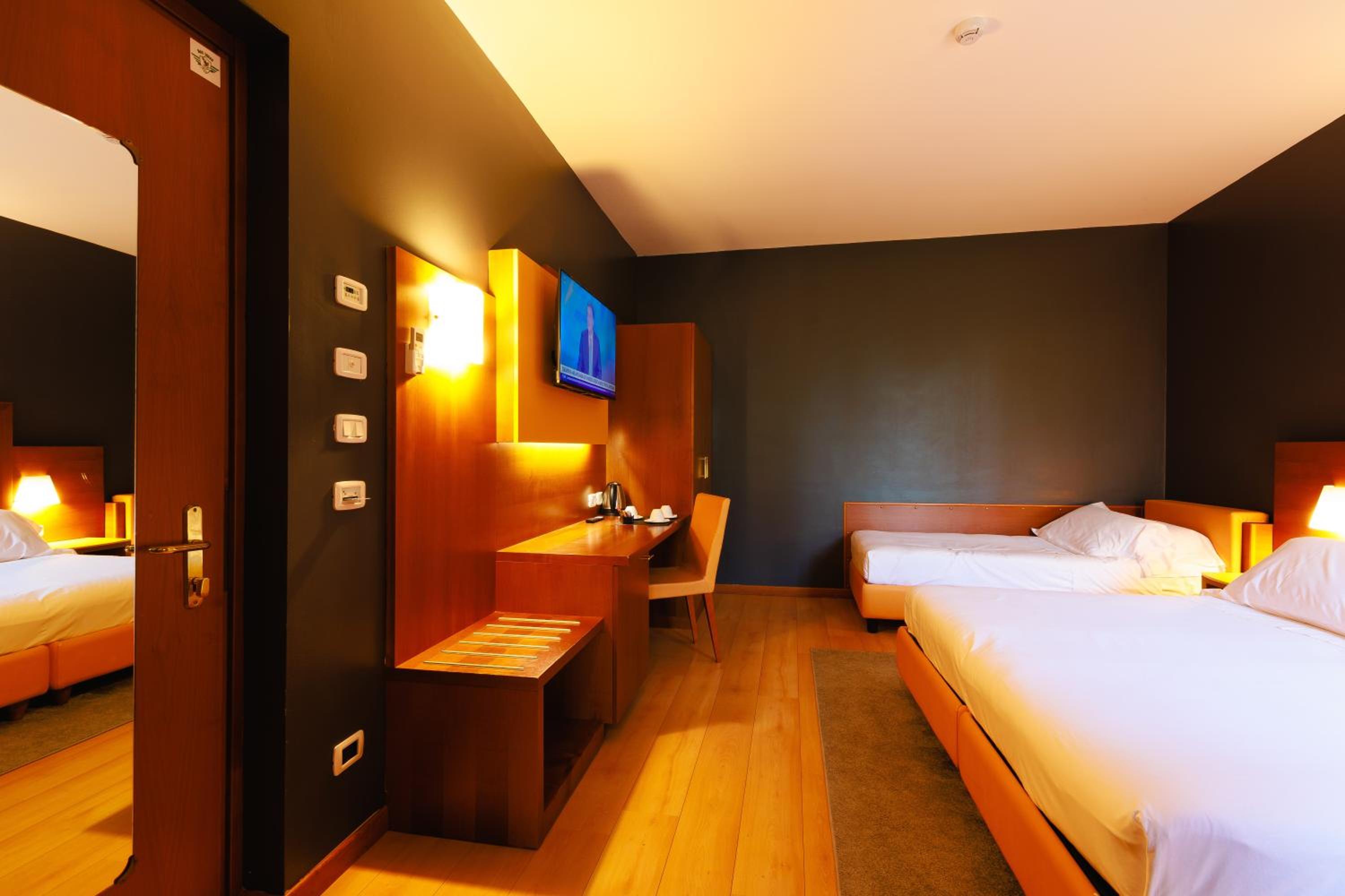 Triple Room - Photo 1