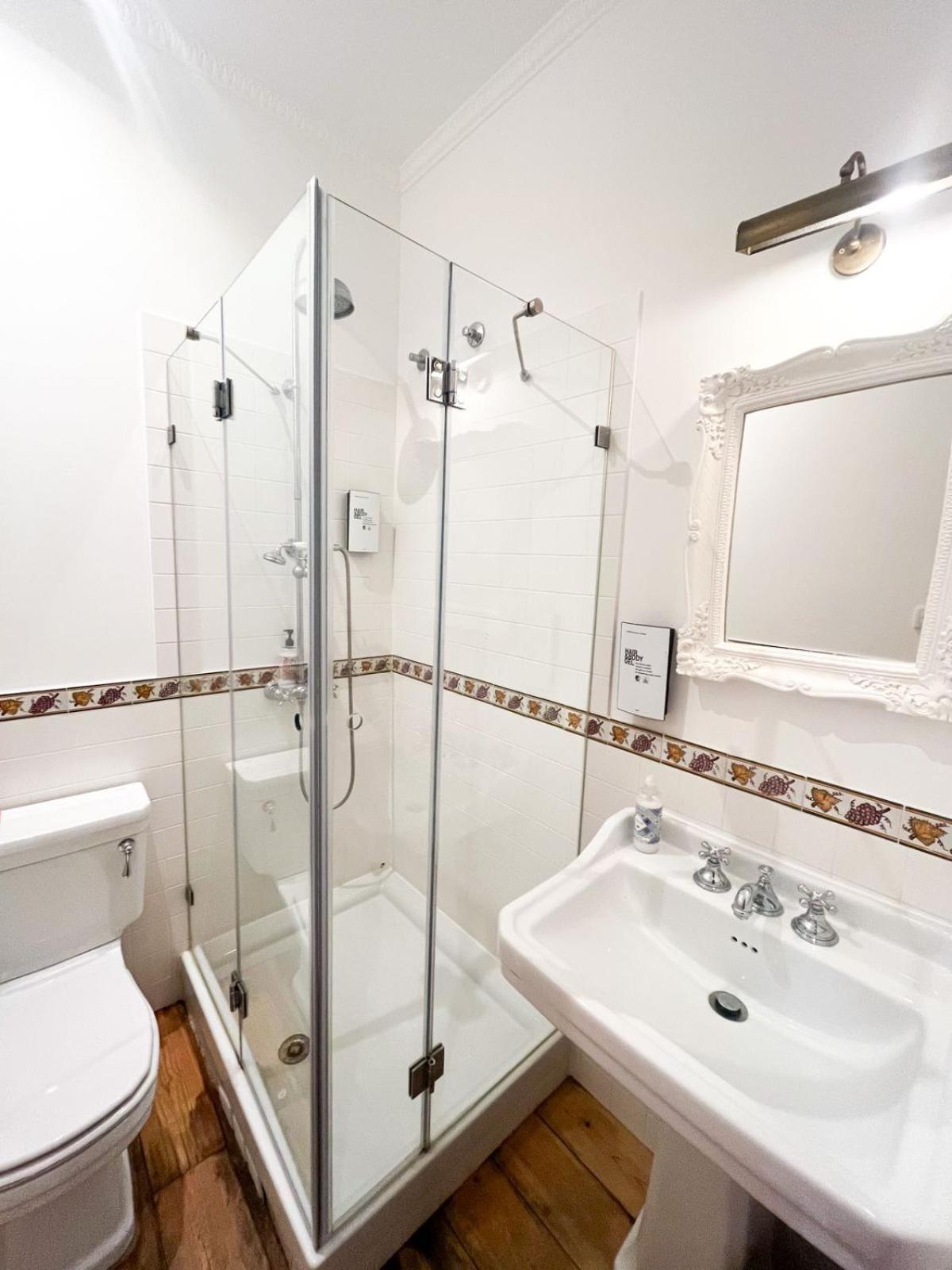 Superior Double or Twin Room - Photo 6