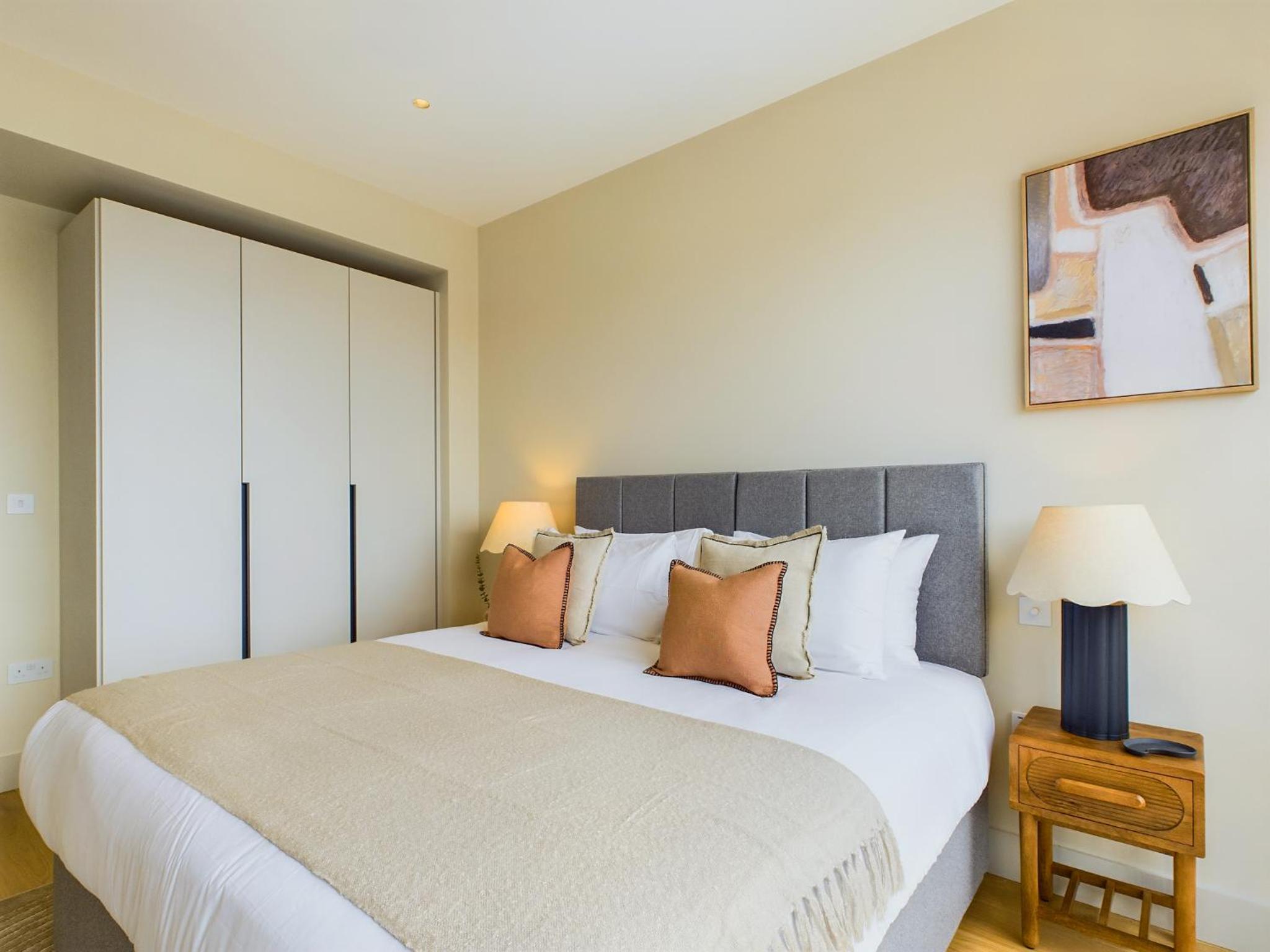 One-Bedroom Apartment with Balcony photo 3