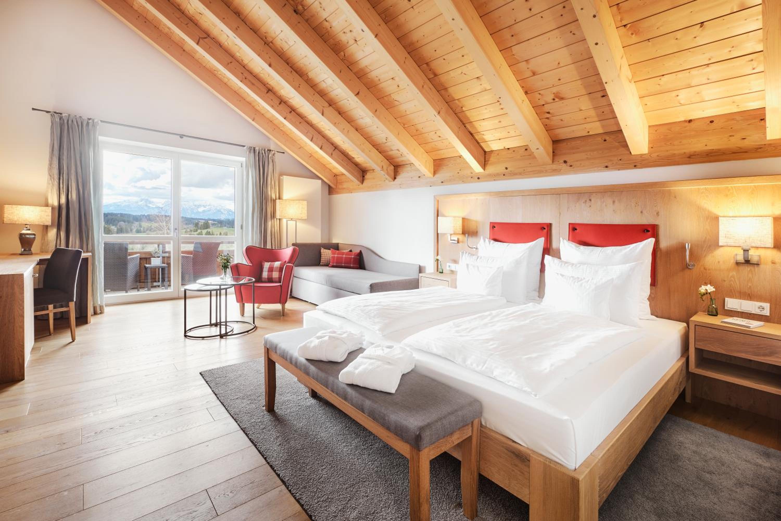 Double Room with Mountain View - Photo 3