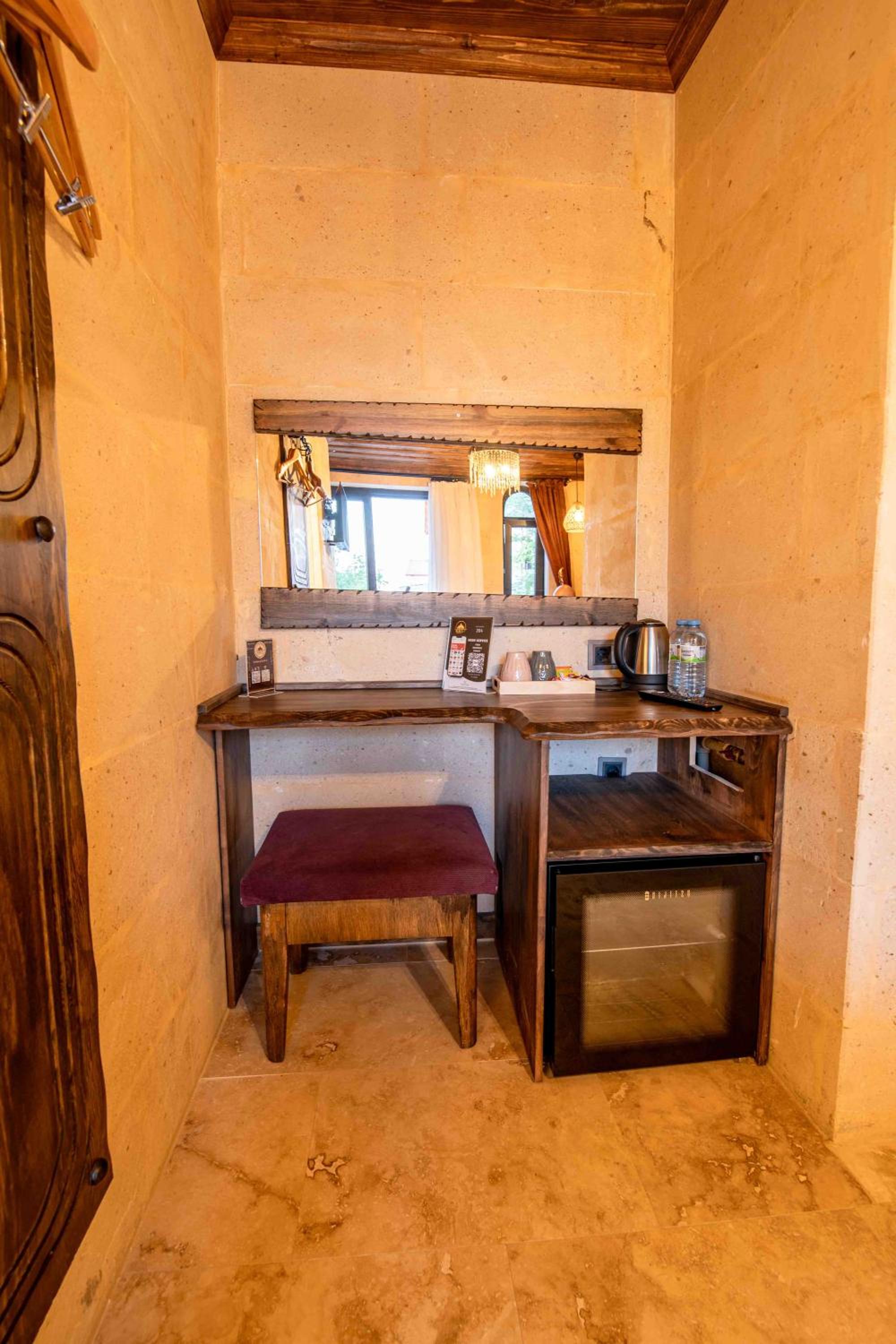 Deluxe Double Room with Jacuzzi photo 2