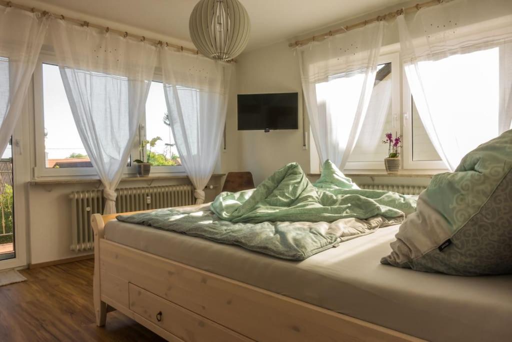 Four-Bedroom Apartment with Balcony  photo 2