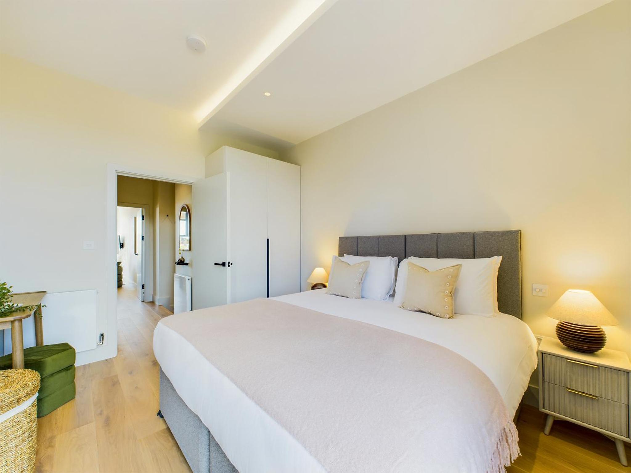 Two-Bedroom Deluxe Apartment with Balcony photo 1