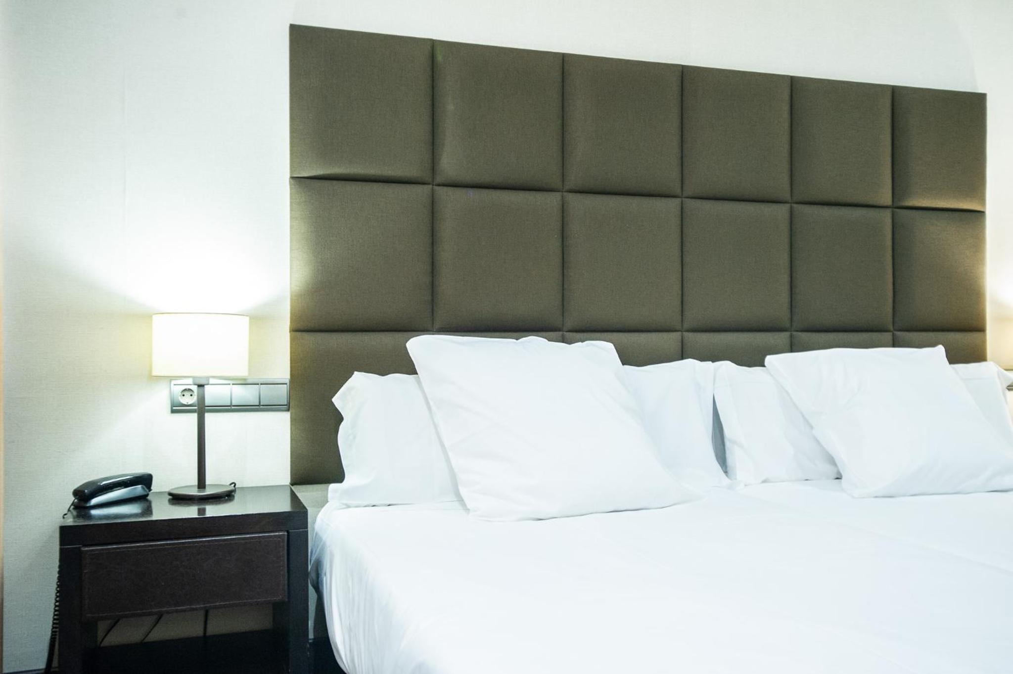 Twin Room - Photo 4