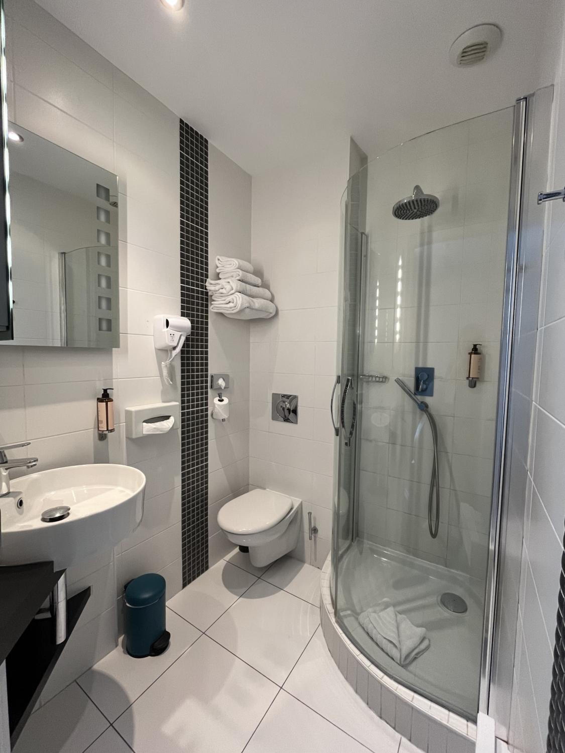 Standard Single Room - Non-Smoking - Photo 3