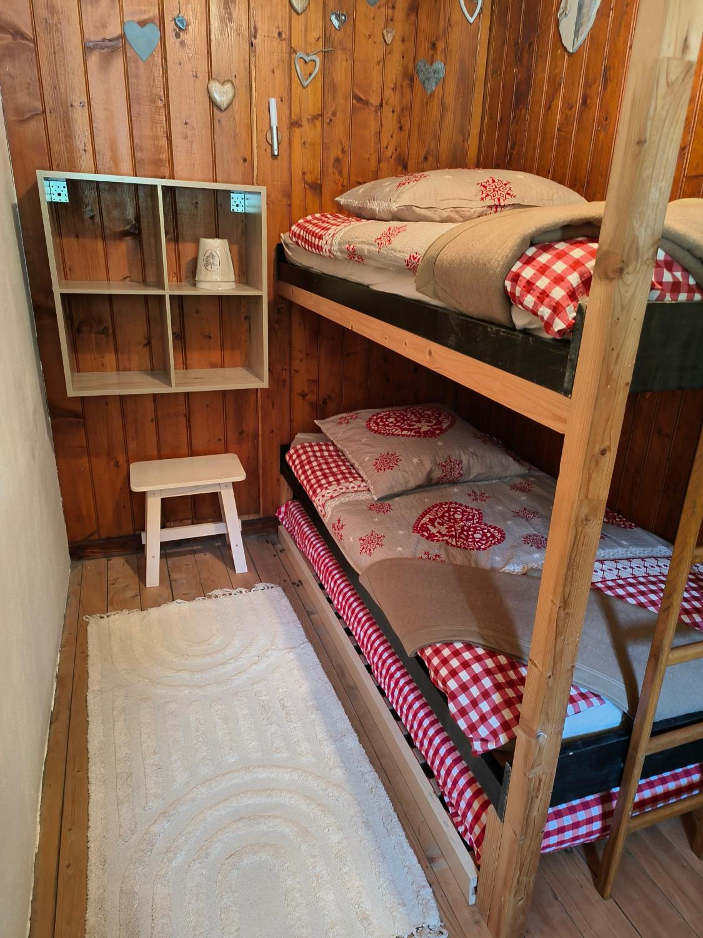 Double Room with Shared Bathroom photo 1