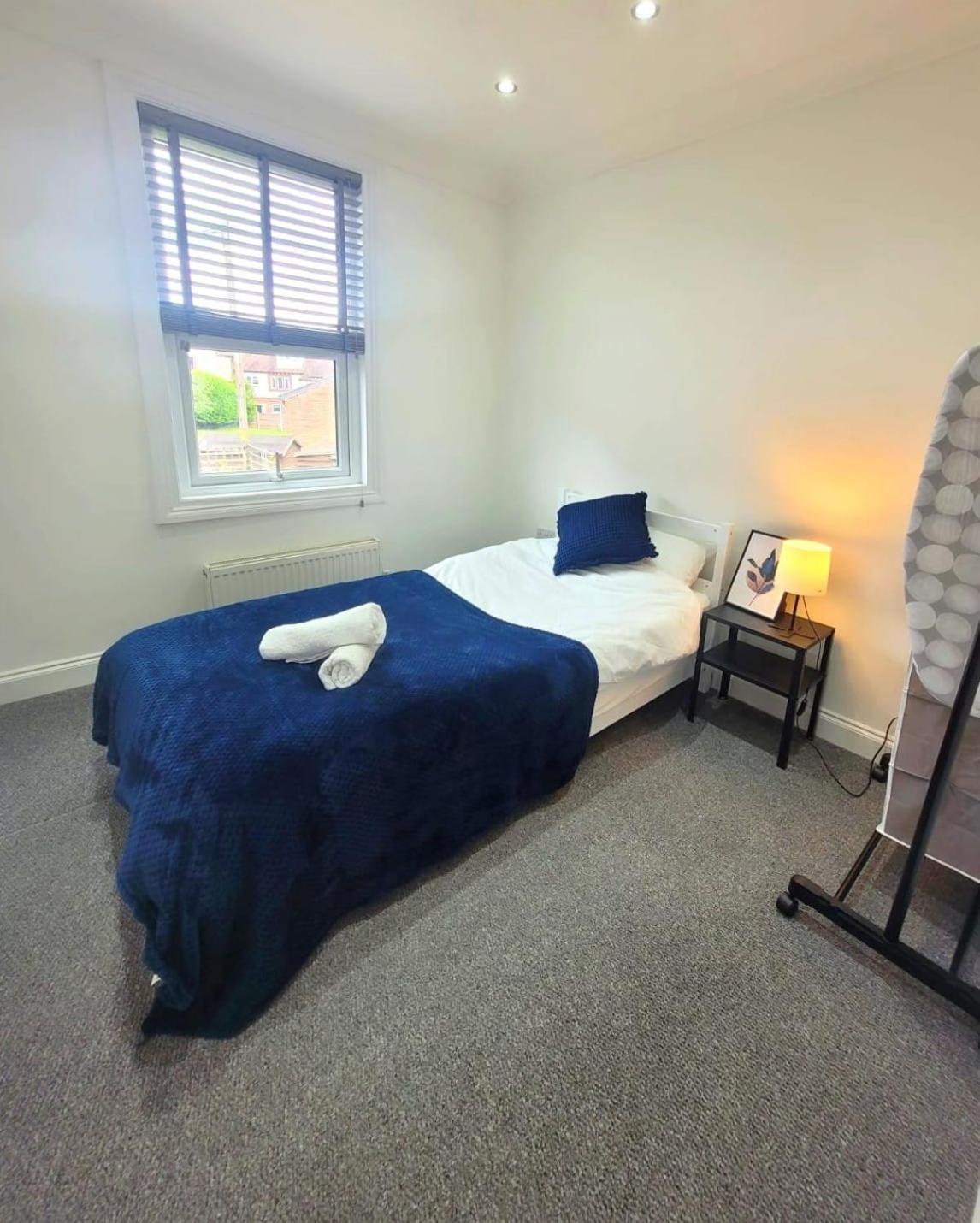 Three-Bedroom House photo 3