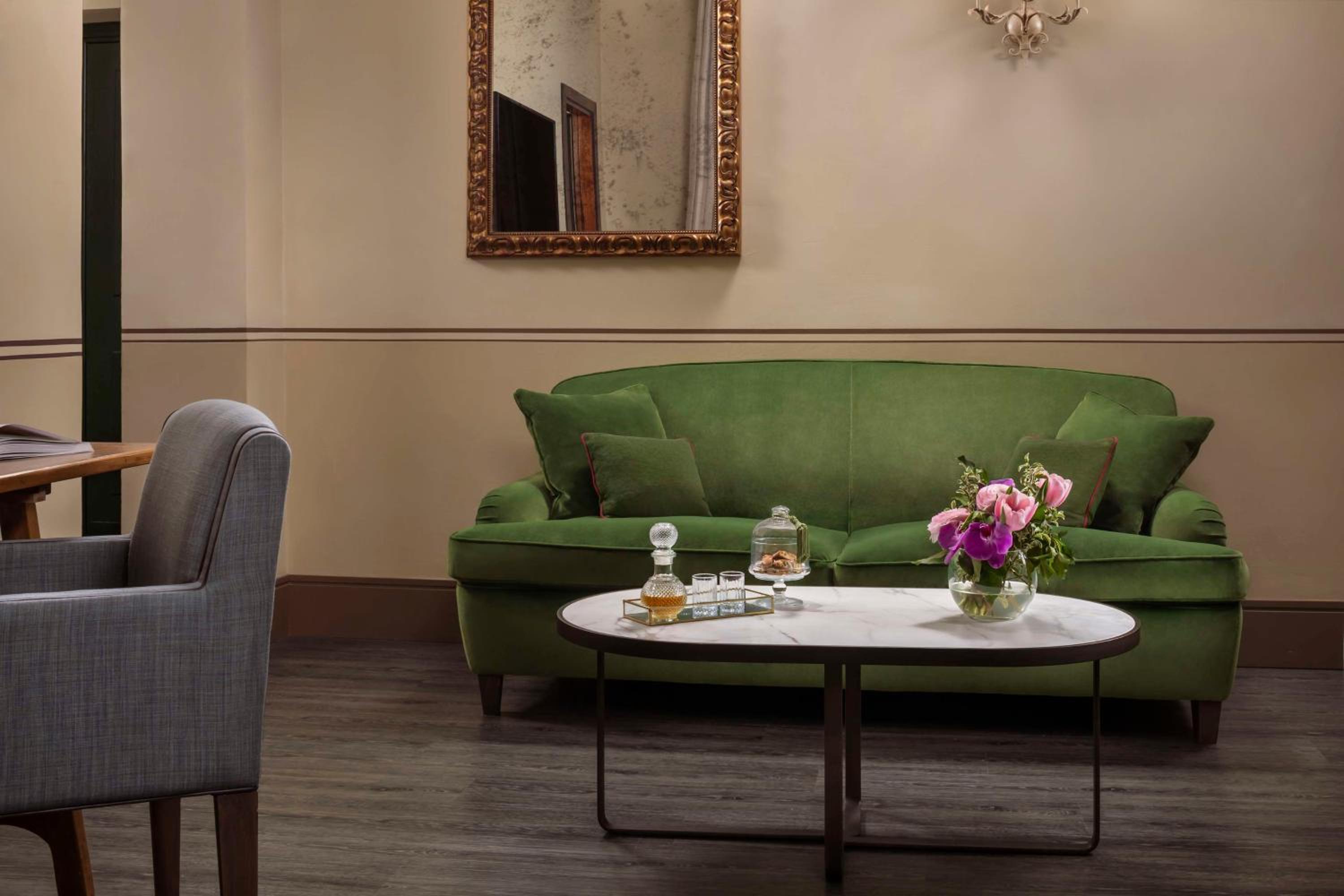 Premium Grand Room photo 3