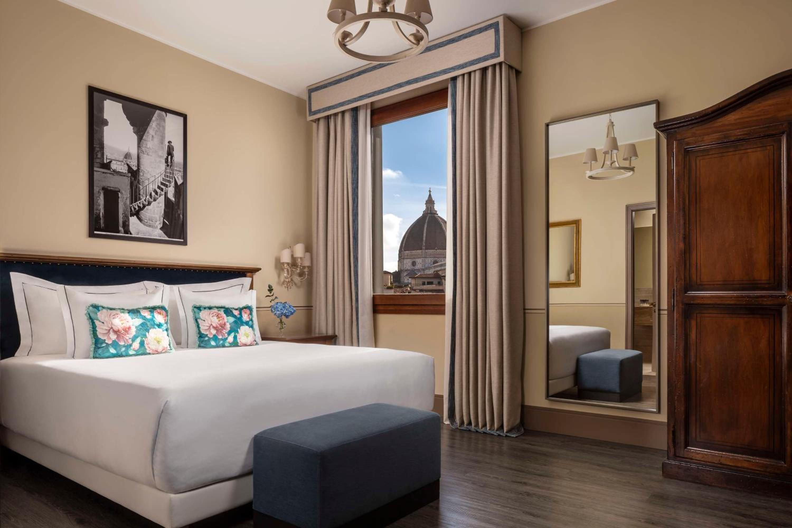 Premium Double or Twin Room with View photo 1