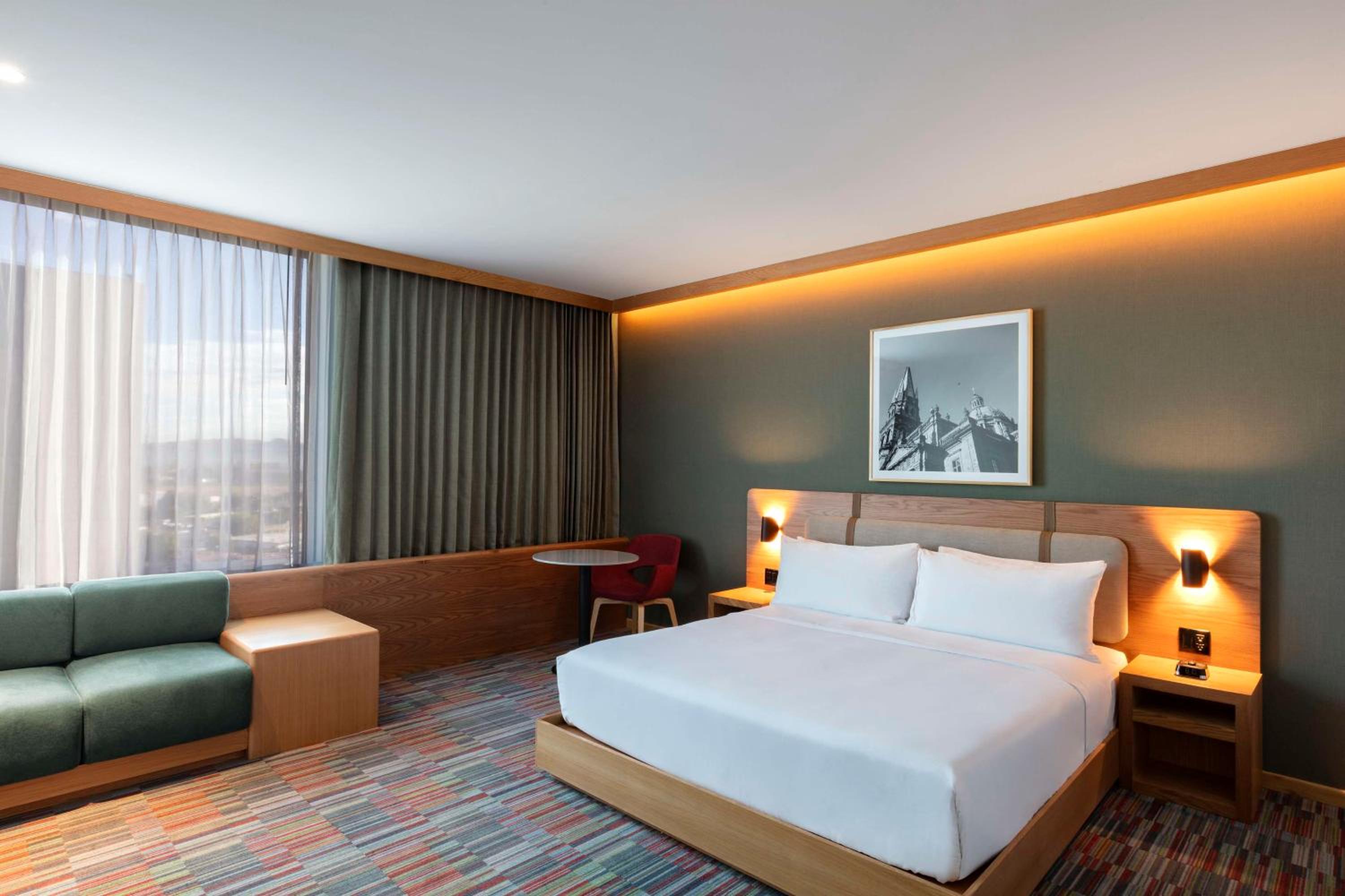Junior King Suite - Photo 1
