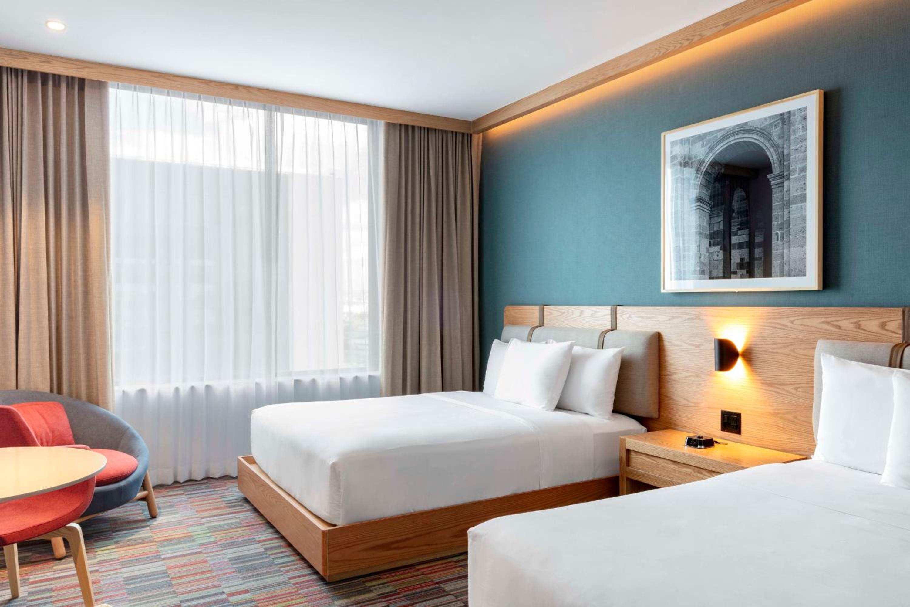 Queen Room with Two Queen Beds - Photo 3