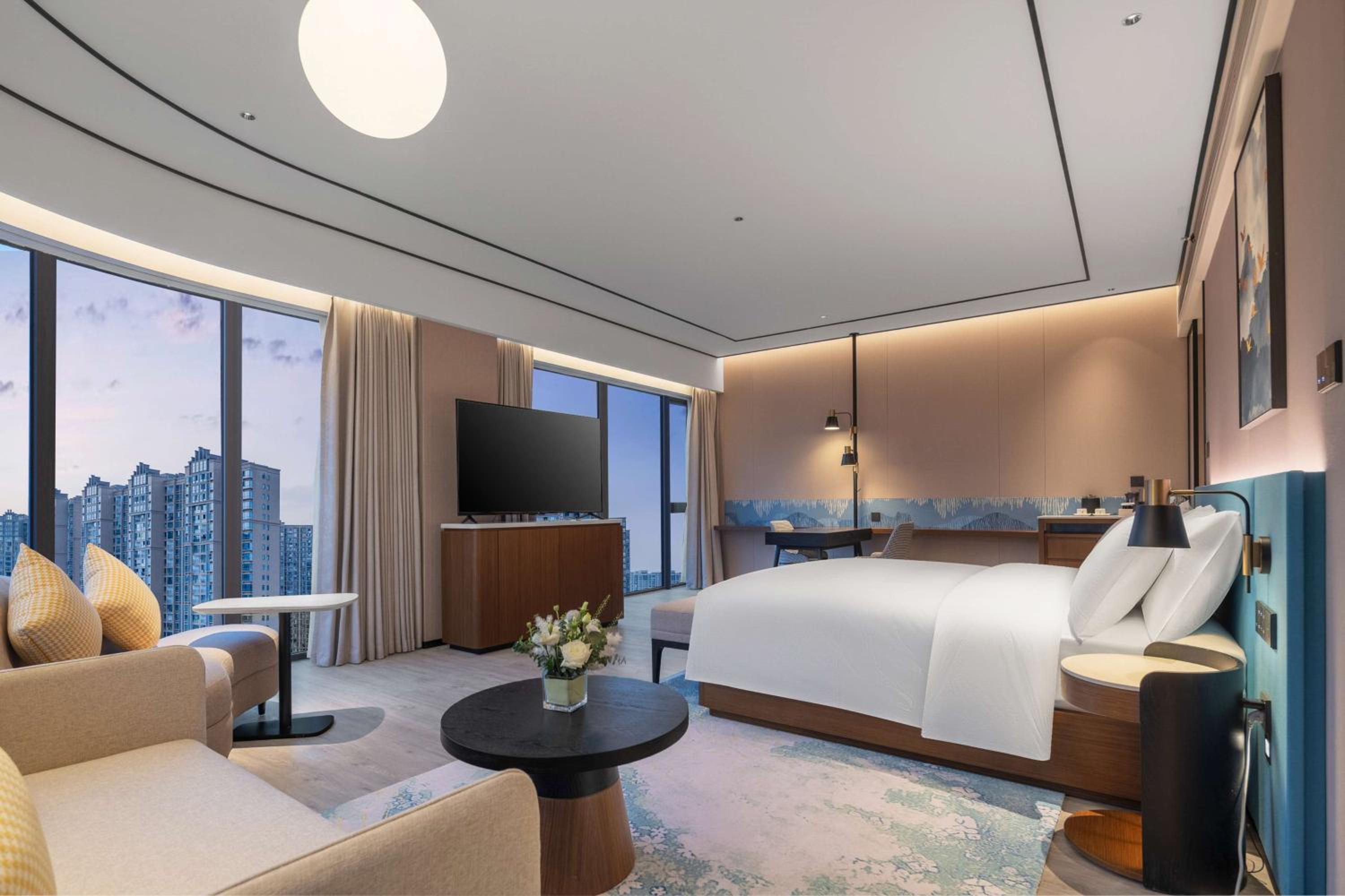 Premium King Room with Sofa Bed photo 2