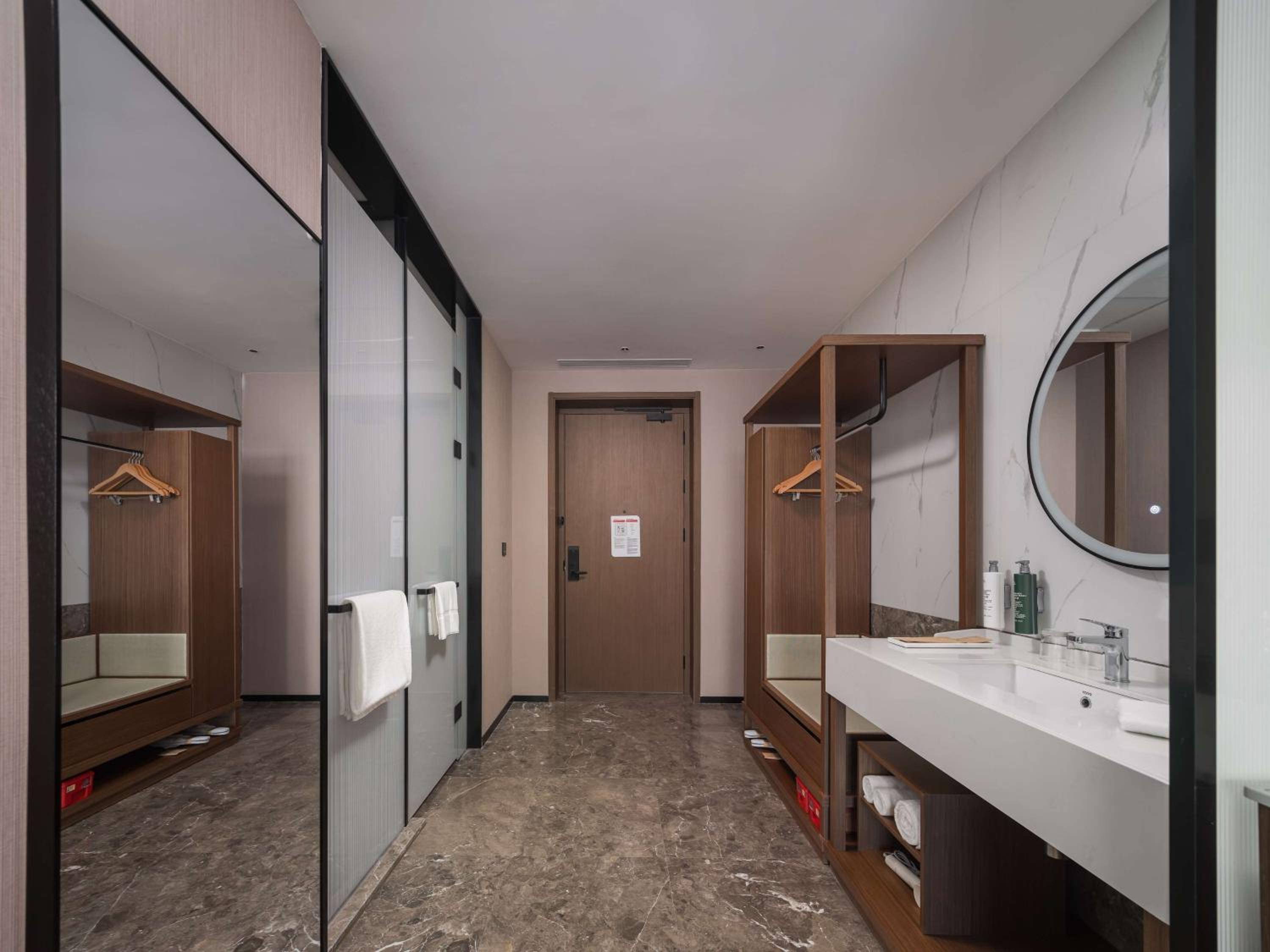 King Room with River View photo 2