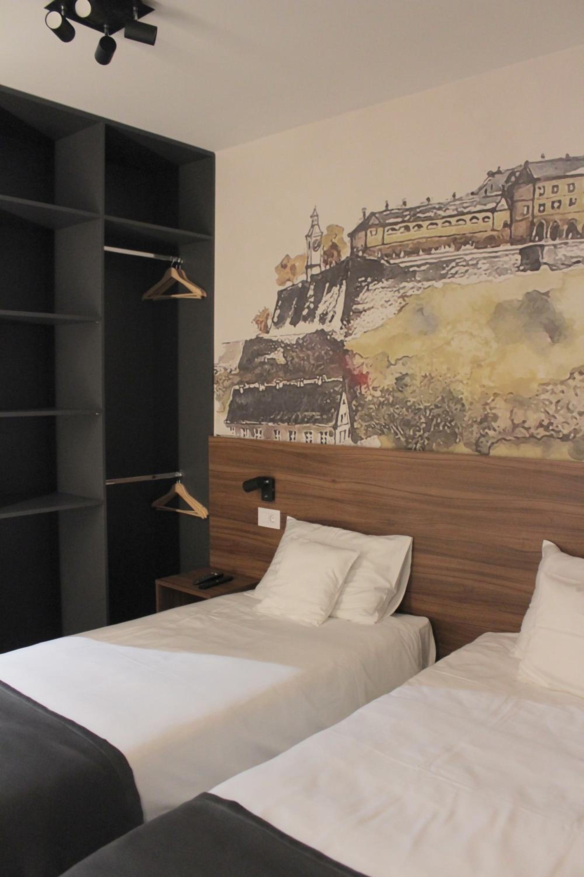 Standard Twin Room with Free Parking photo 2