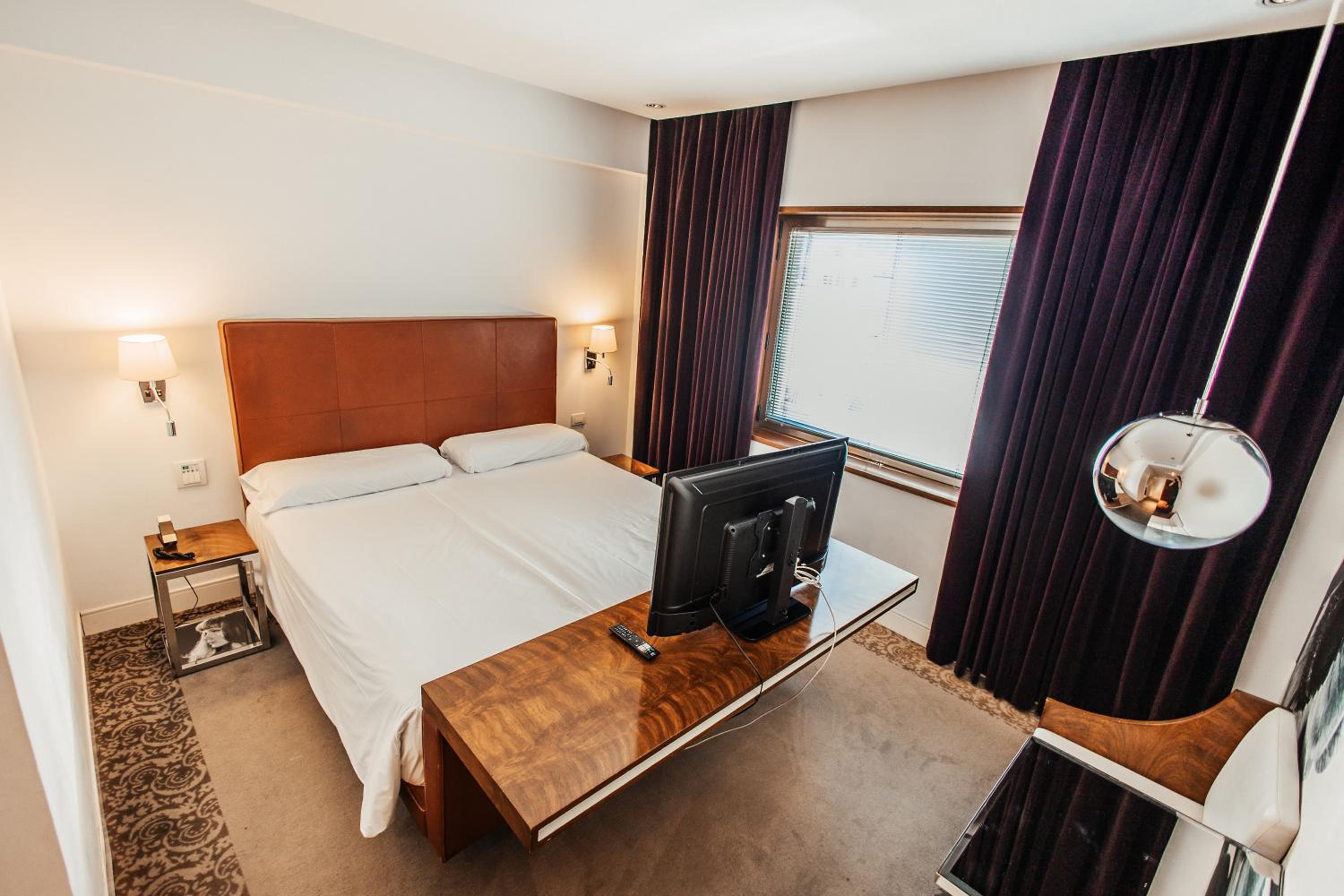 Standard Double Room (1-2 Adults) photo 3