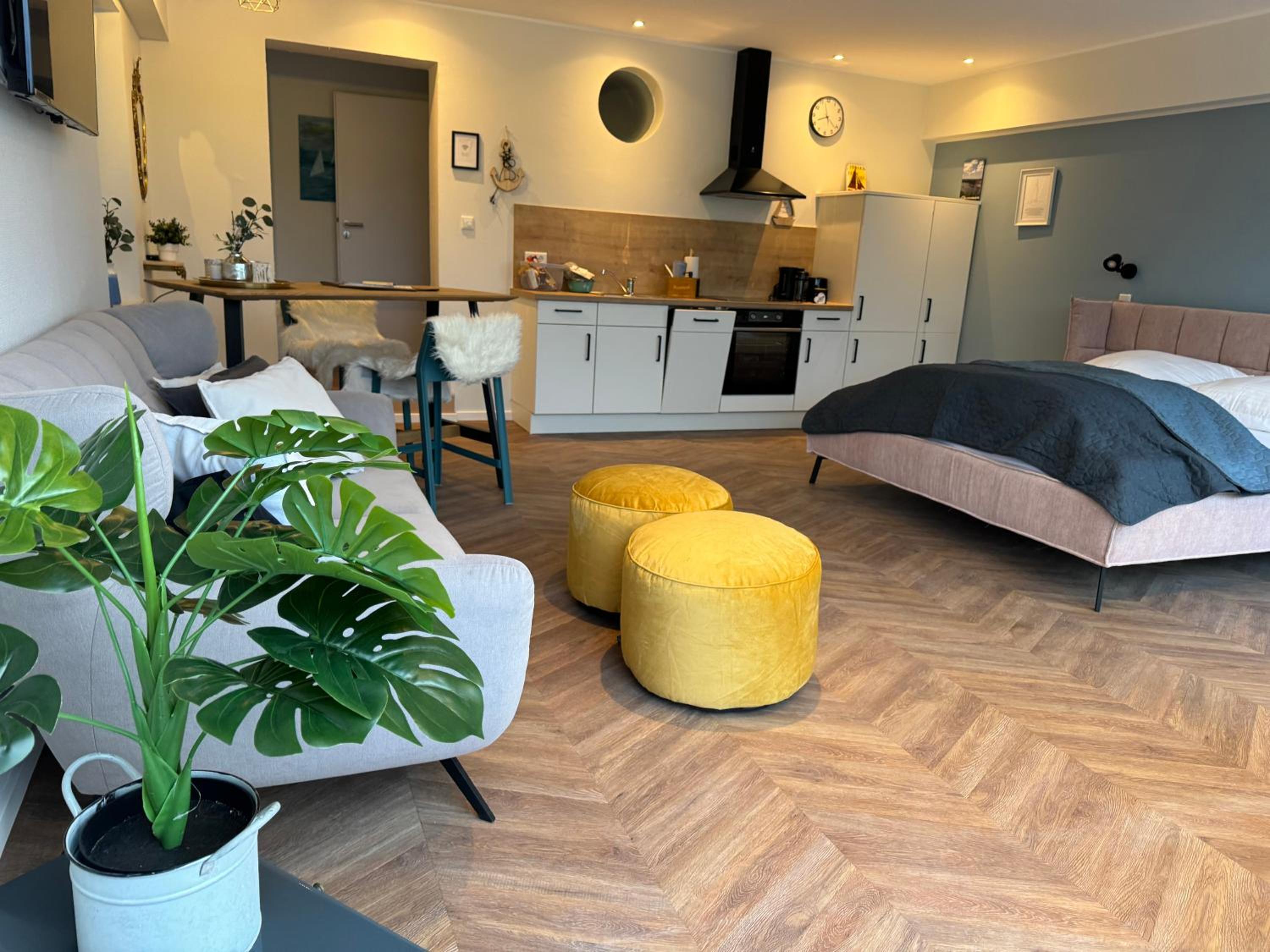 One-Bedroom Apartment