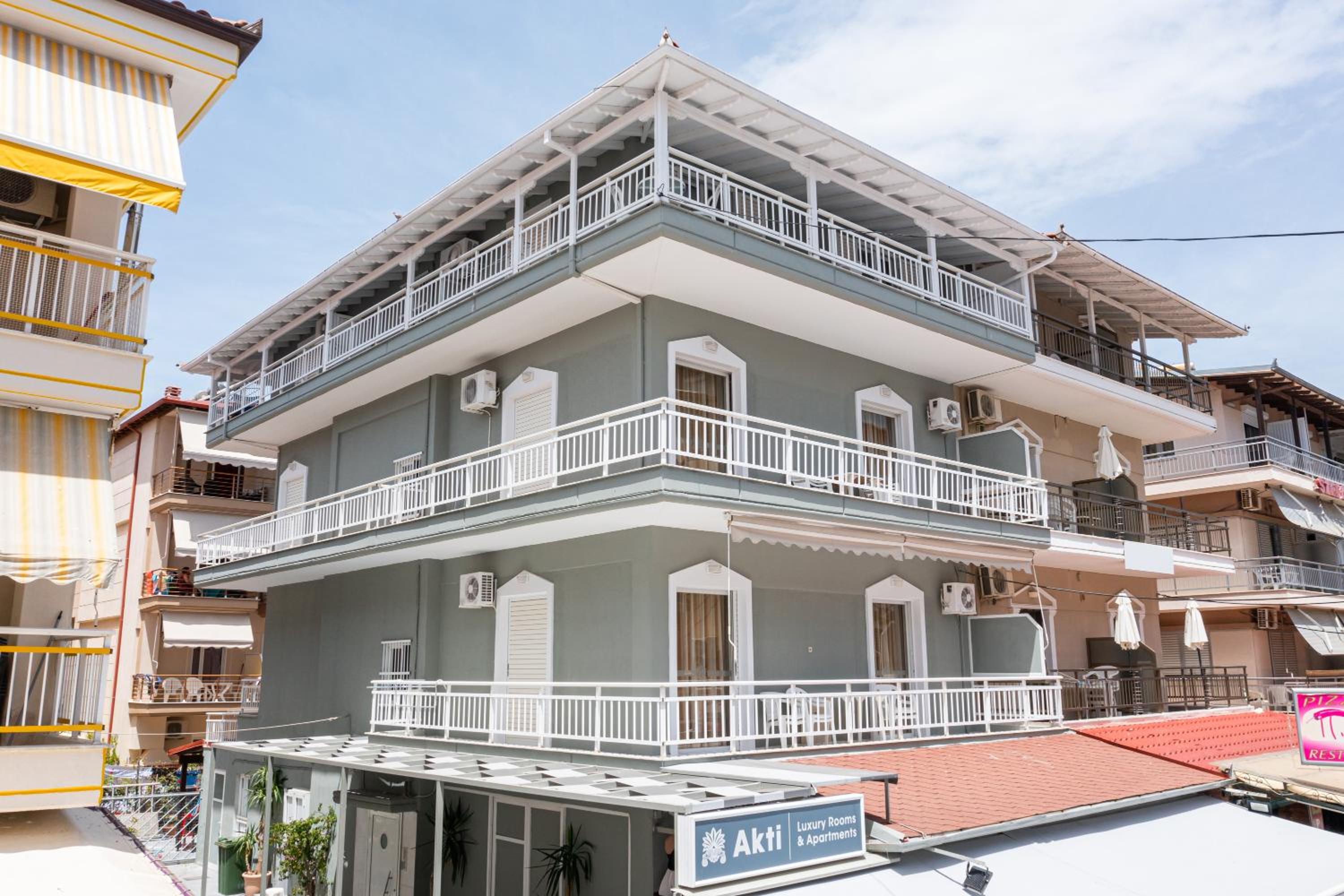 Two-Bedroom Deluxe Apartment With Balcony