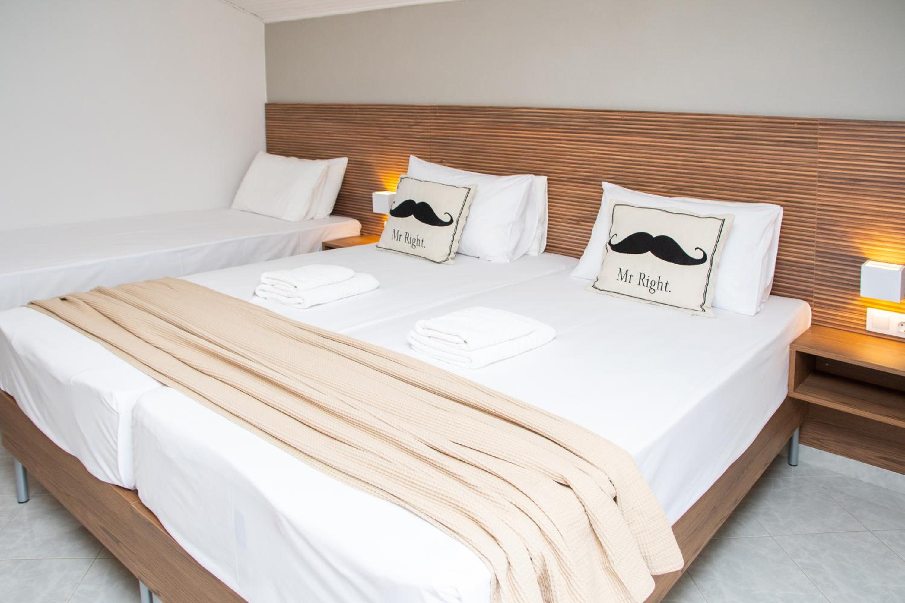 Two-Bedroom Deluxe Apartment With Balcony photo 3