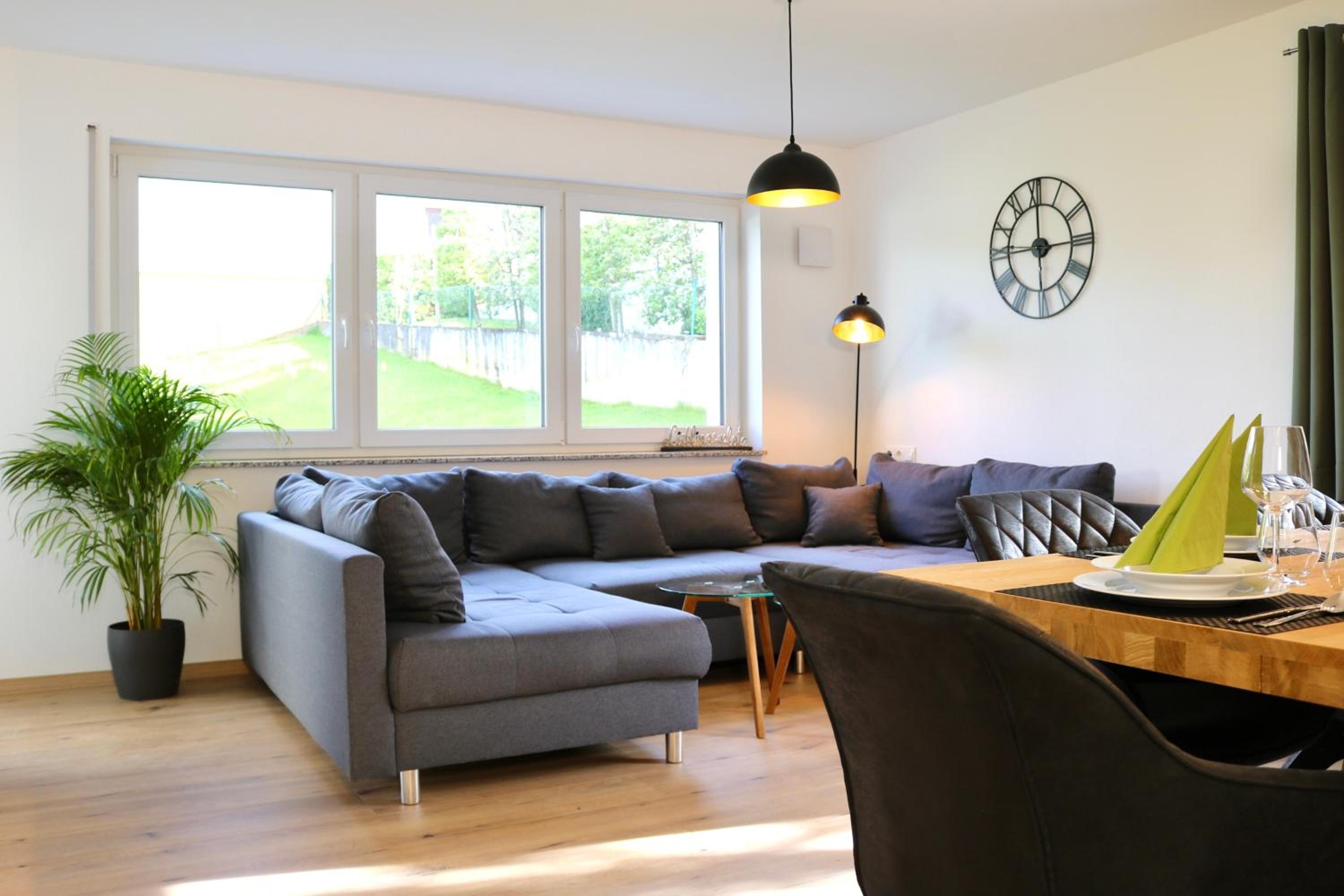 Apartment photo 2