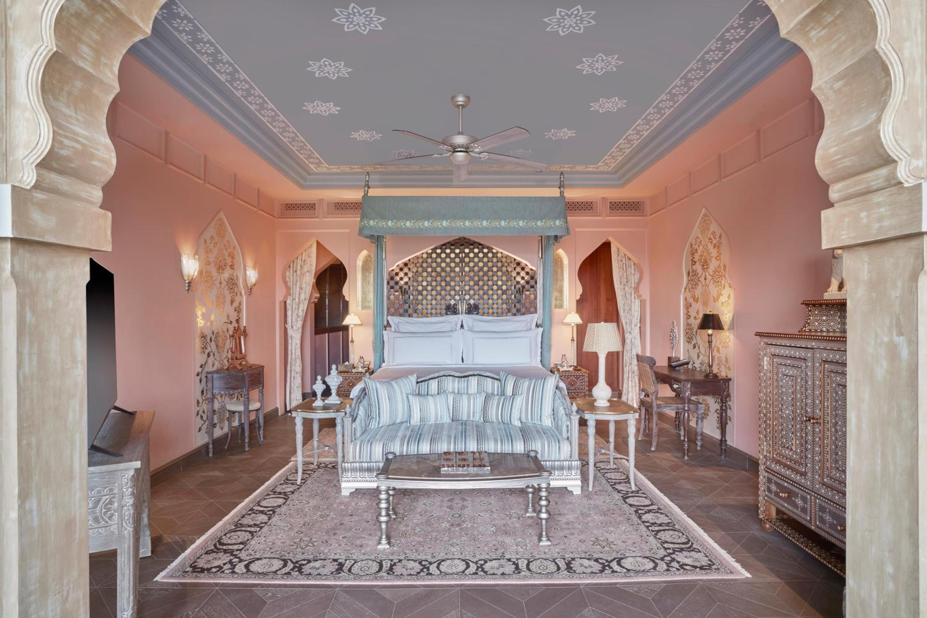 Landmark Room with King Bed : INR 3,000 hotel credit on F&B once during the stay.