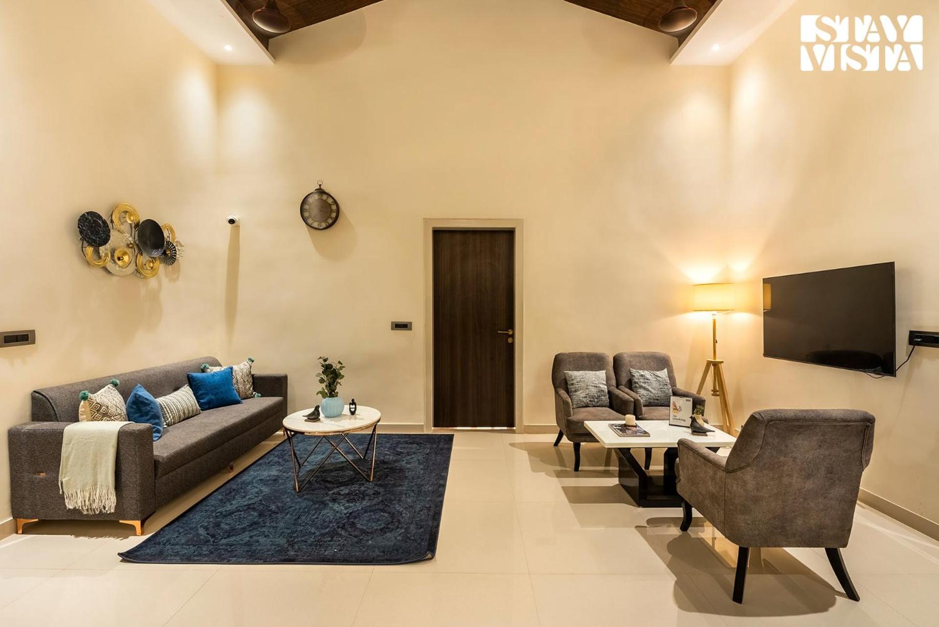 Villa photo 1