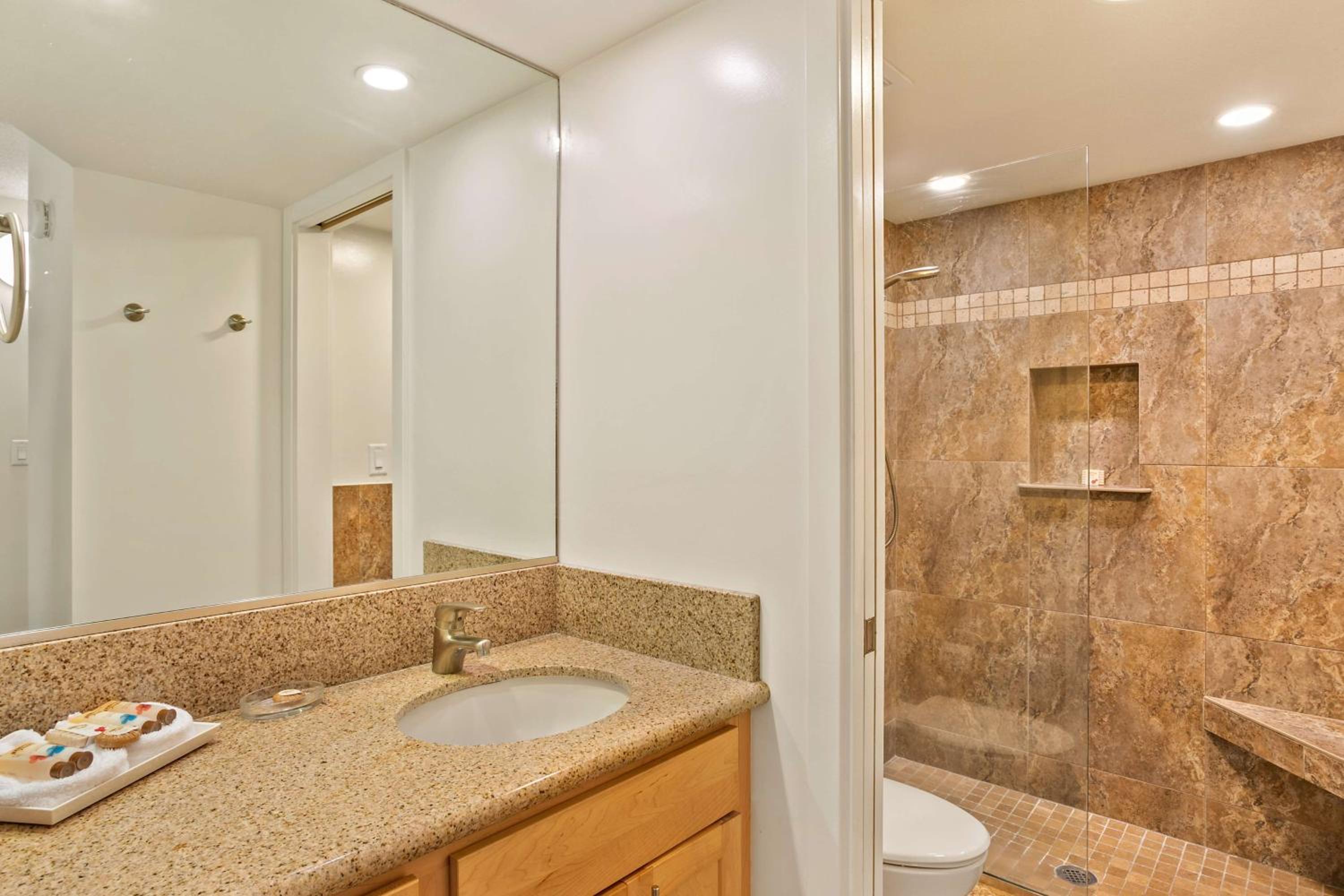Two Bedroom Deluxe - Photo 8