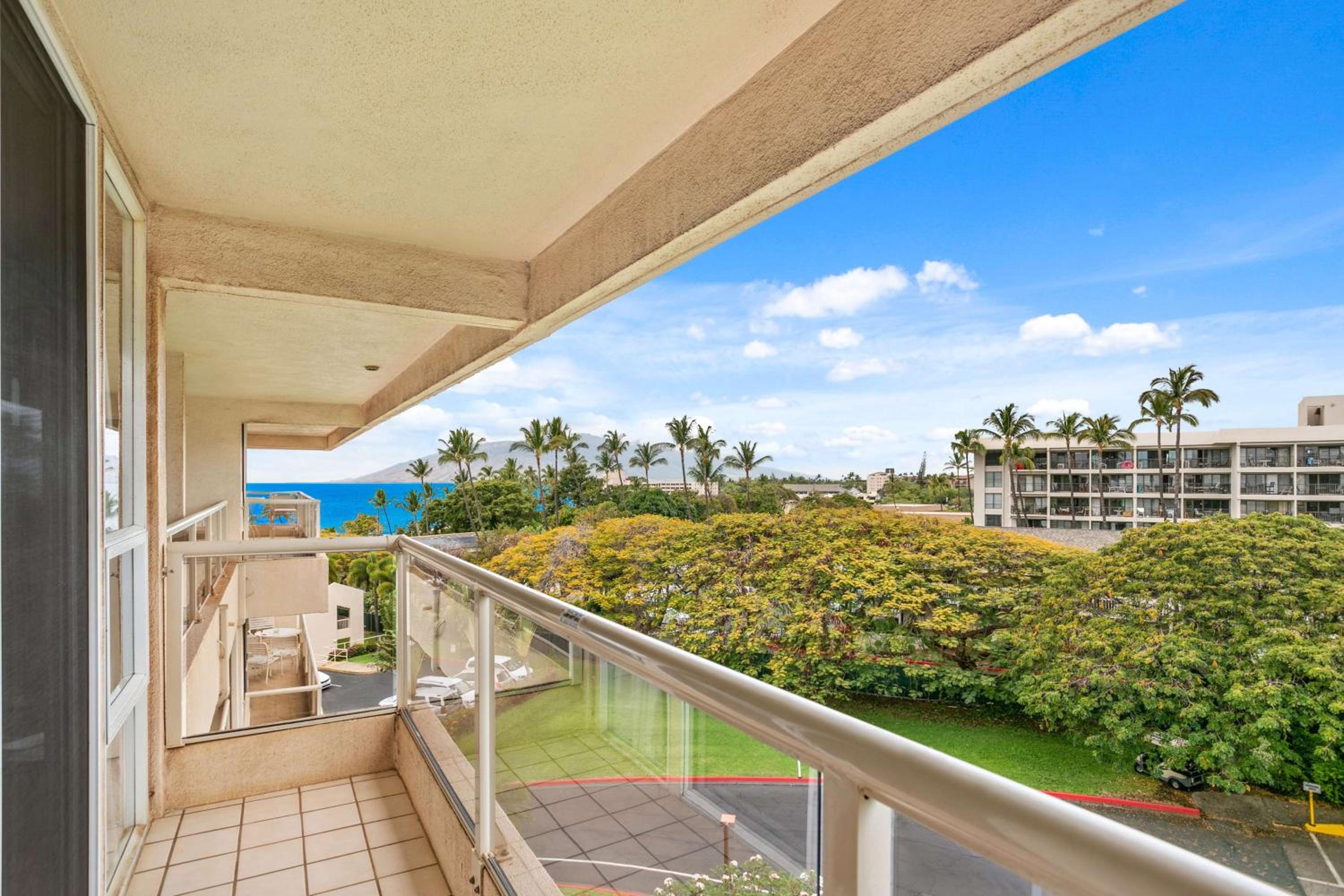 Two-Bedroom Suite with Partial Ocean View - Photo 6