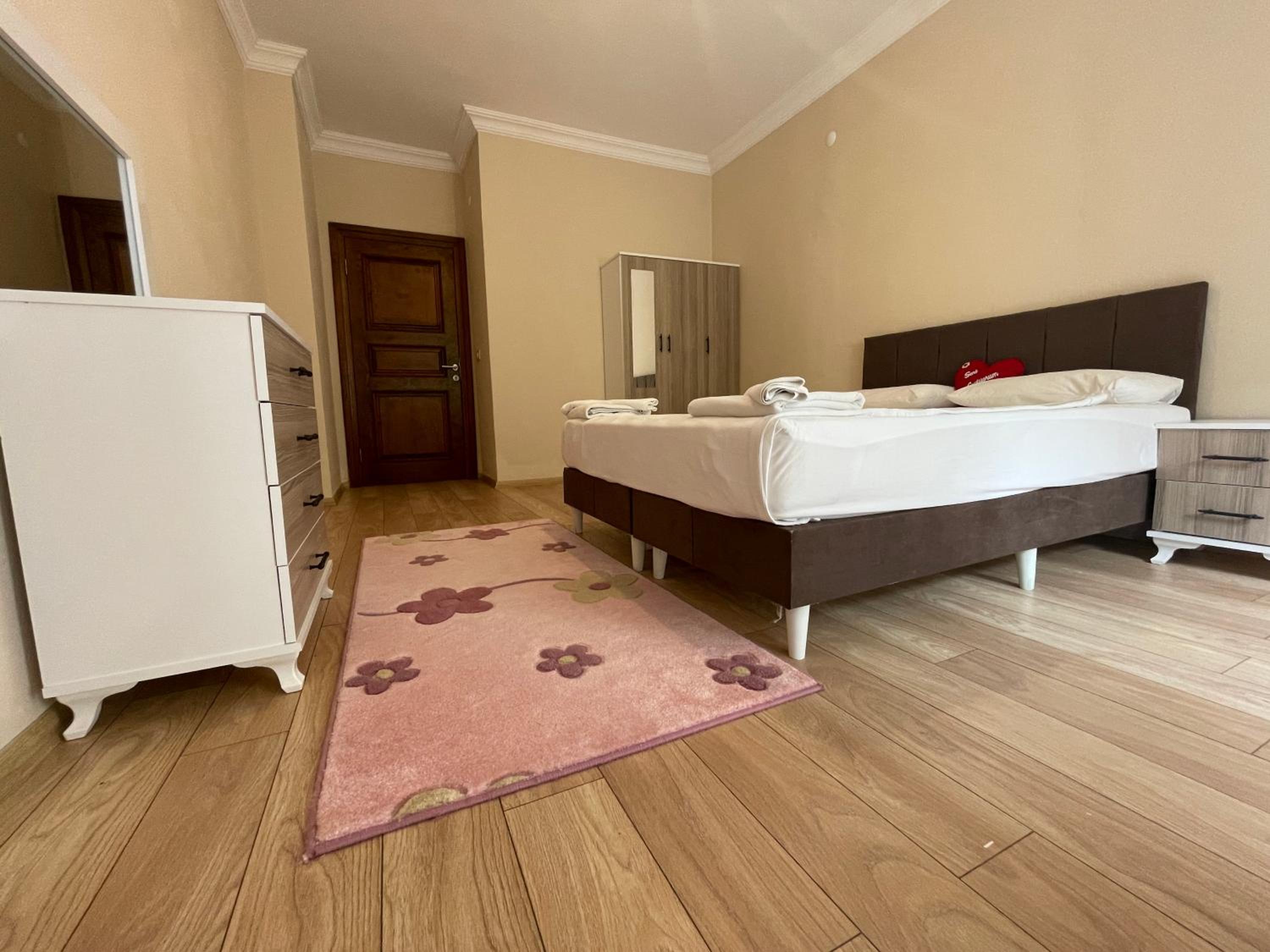 Two-Bedroom Deluxe Apartment With Garden View