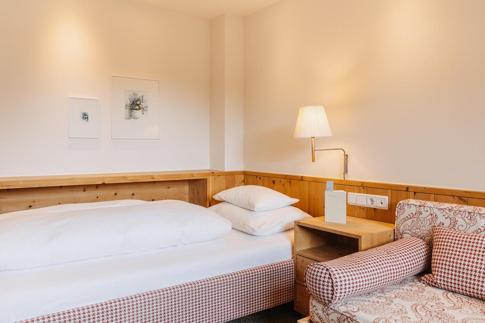 Single Room photo 3