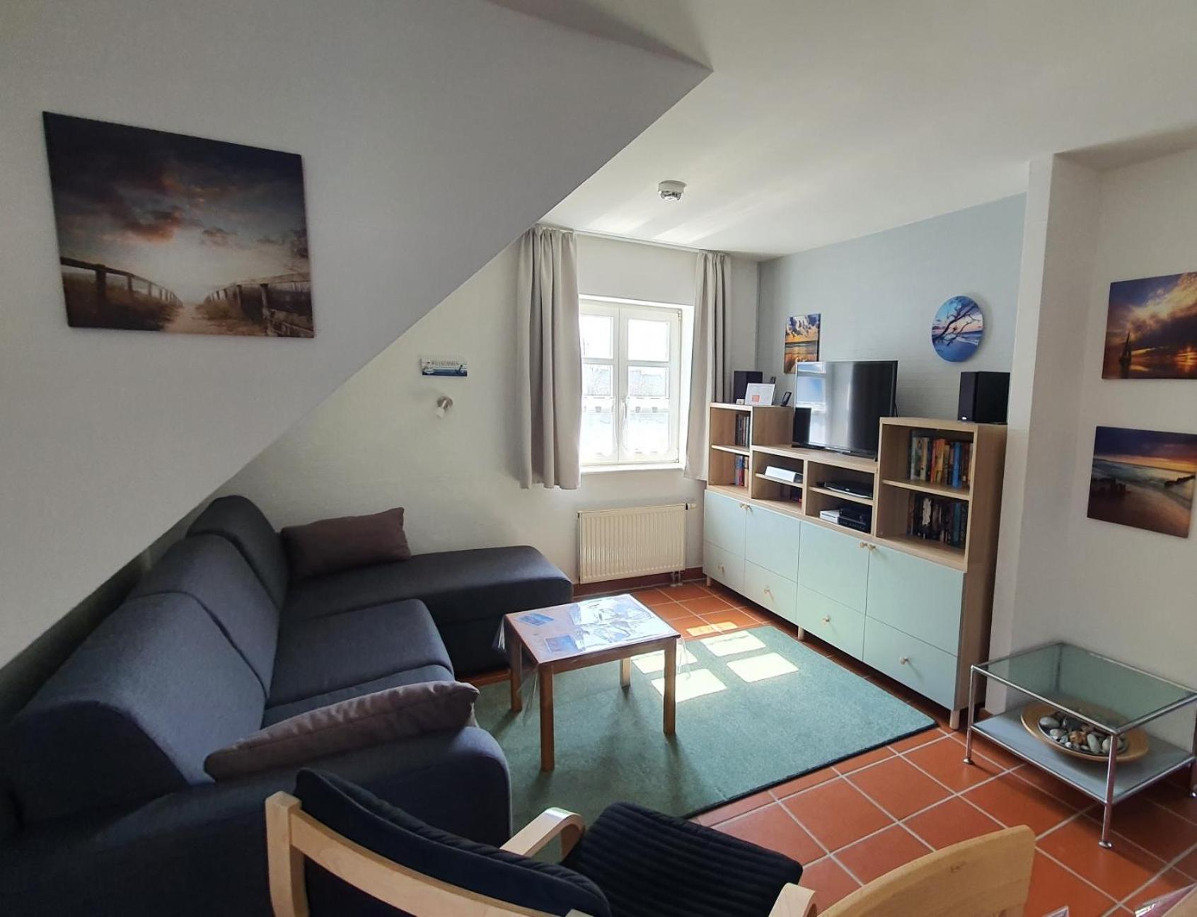 One-Bedroom Apartment photo 1