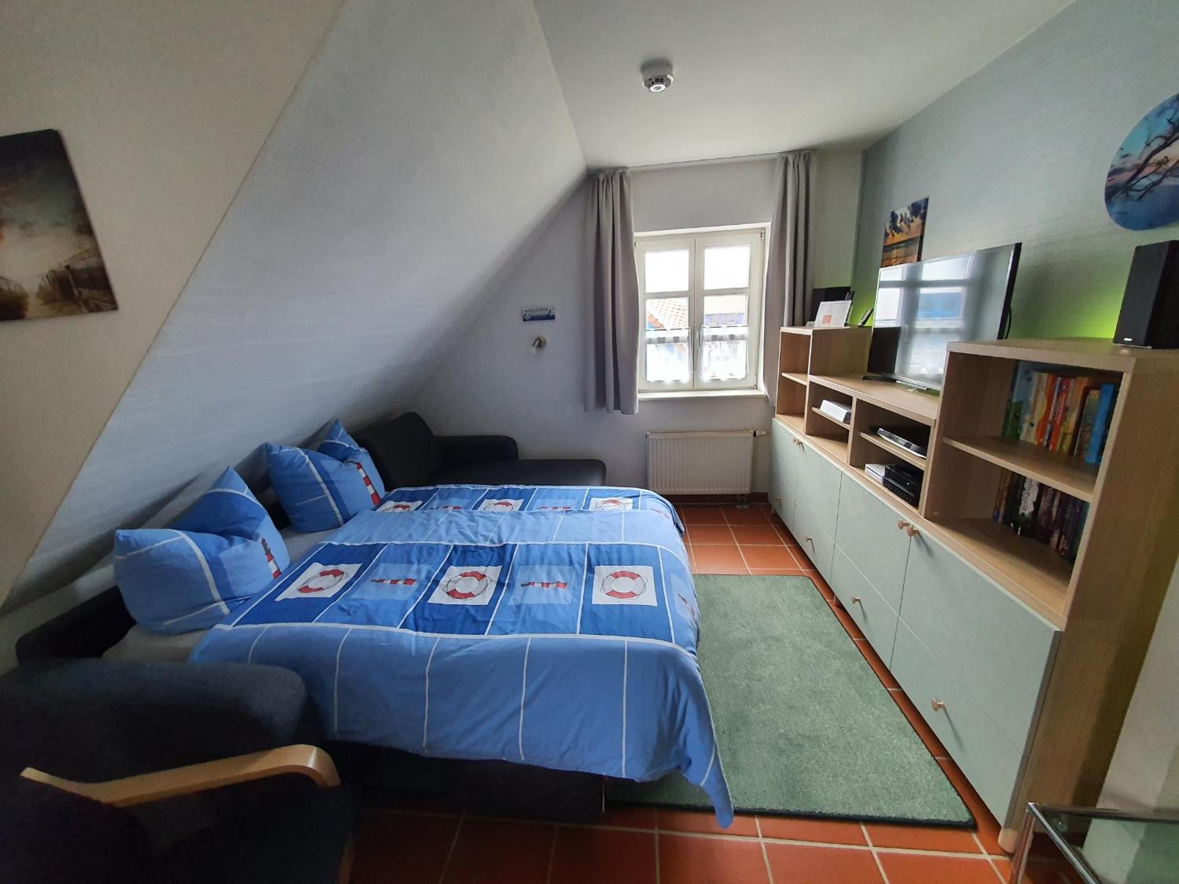 One-Bedroom Apartment photo 2