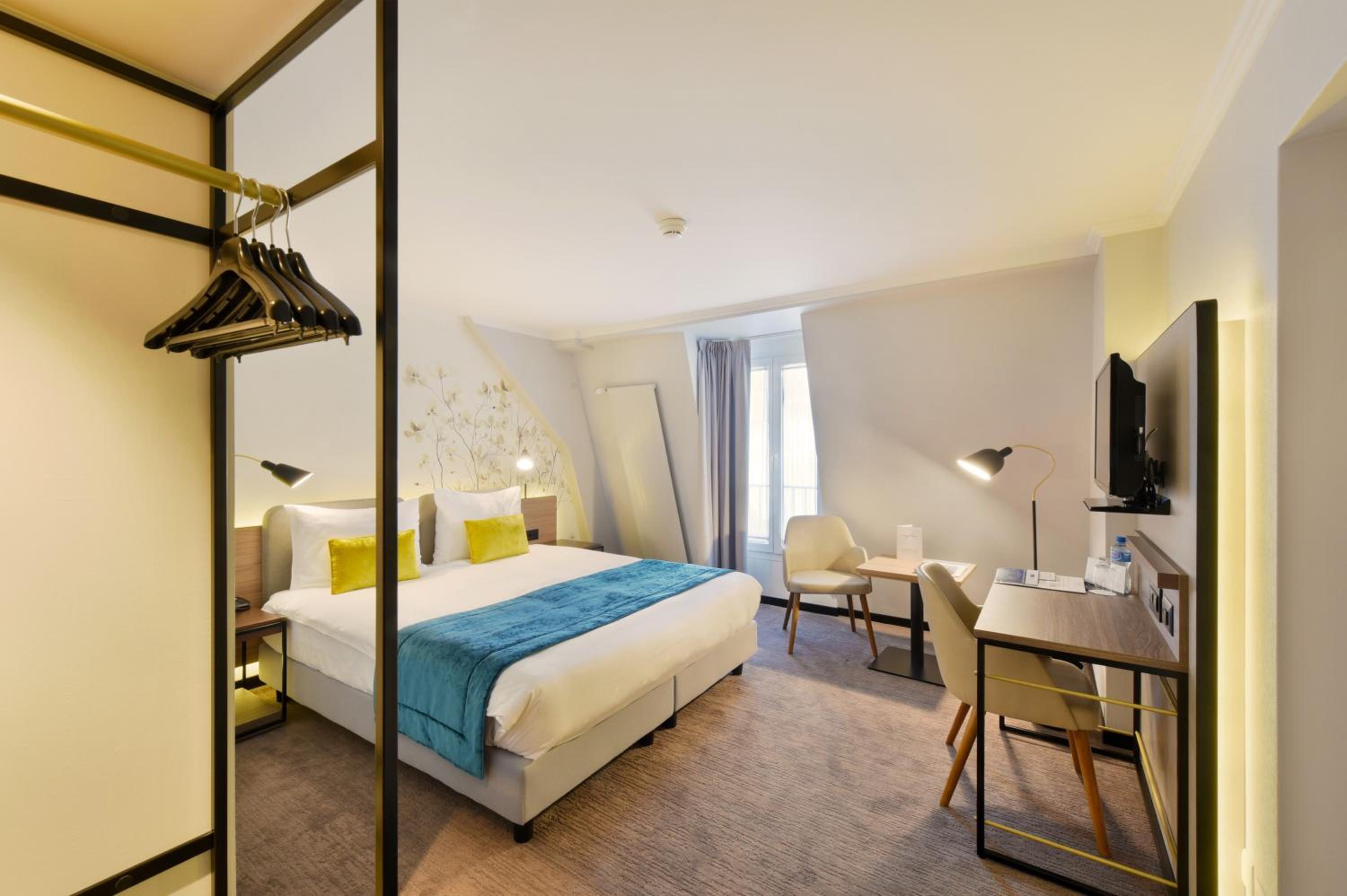 Double Room - Photo 7