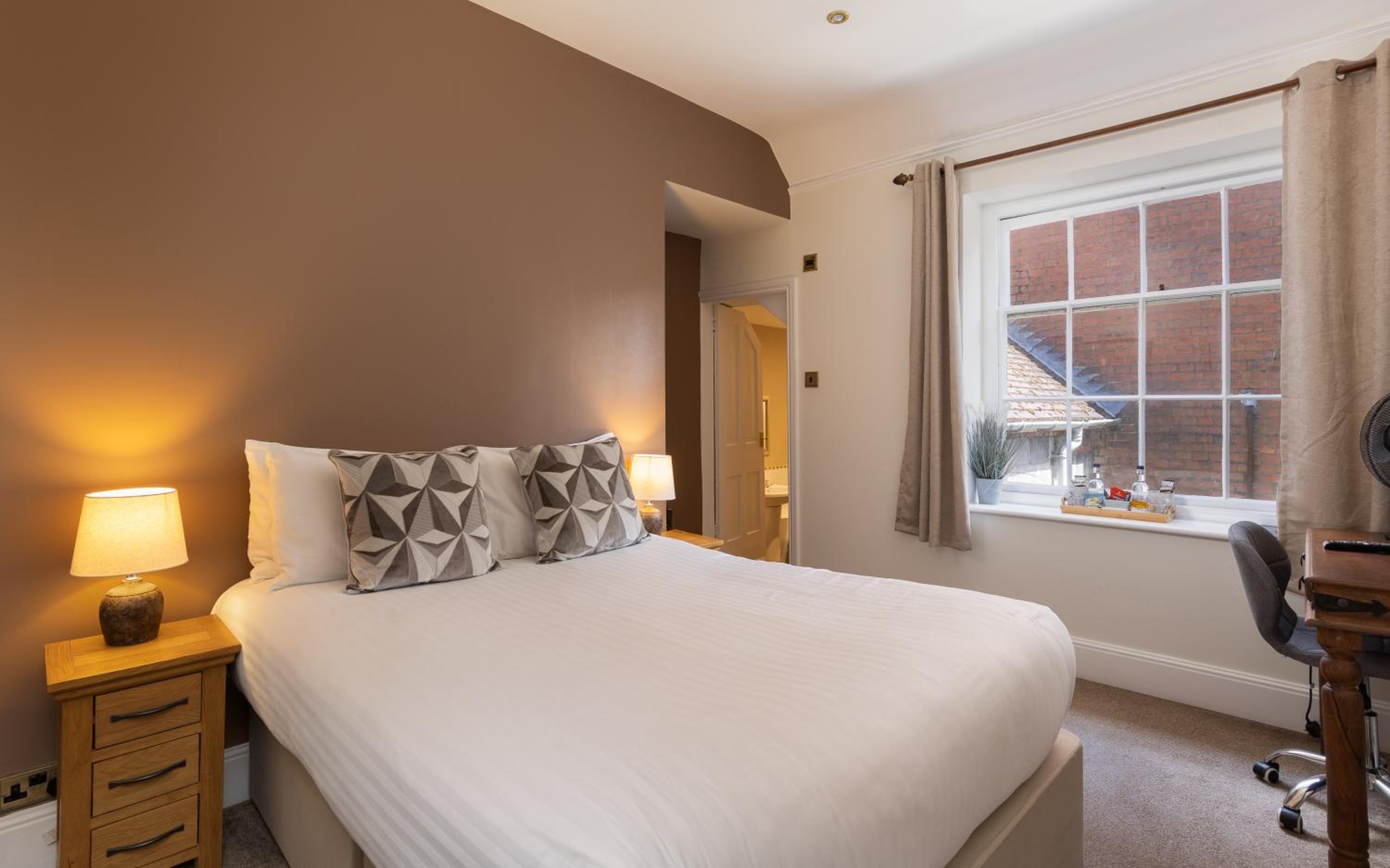 Double Room - Photo 1