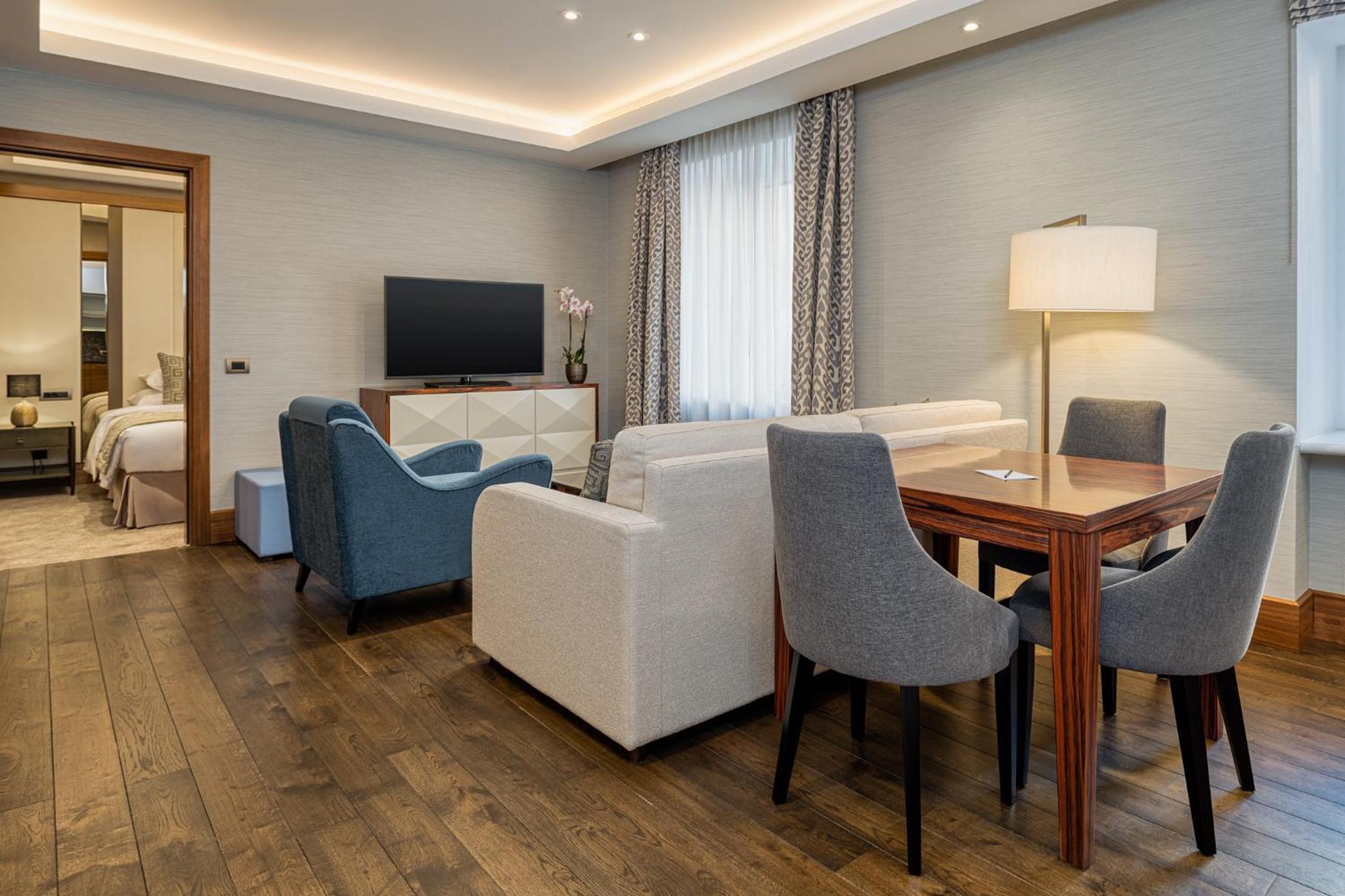 Superior One Bedroom Residence