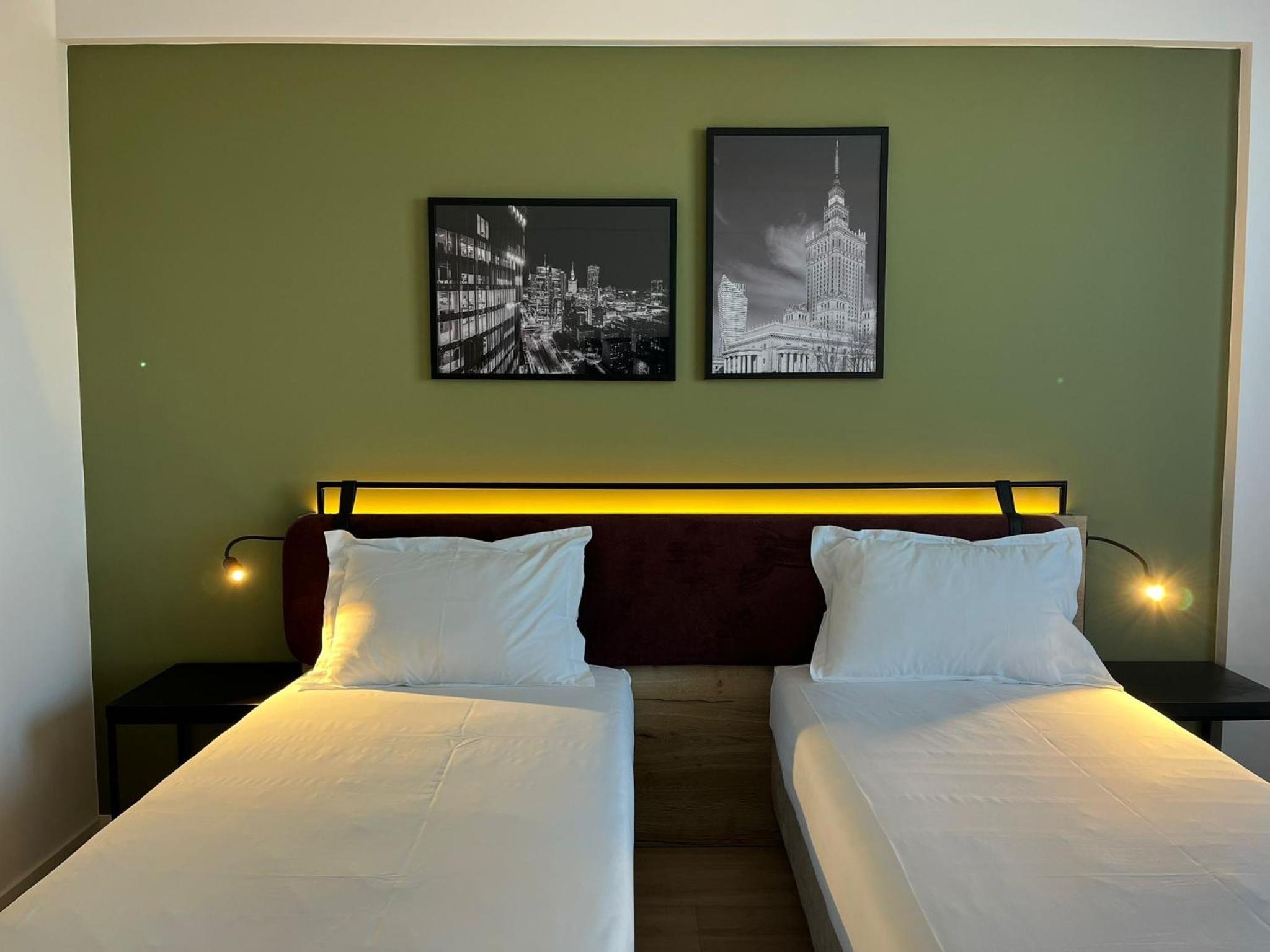 Standard Twin Room - Photo 9