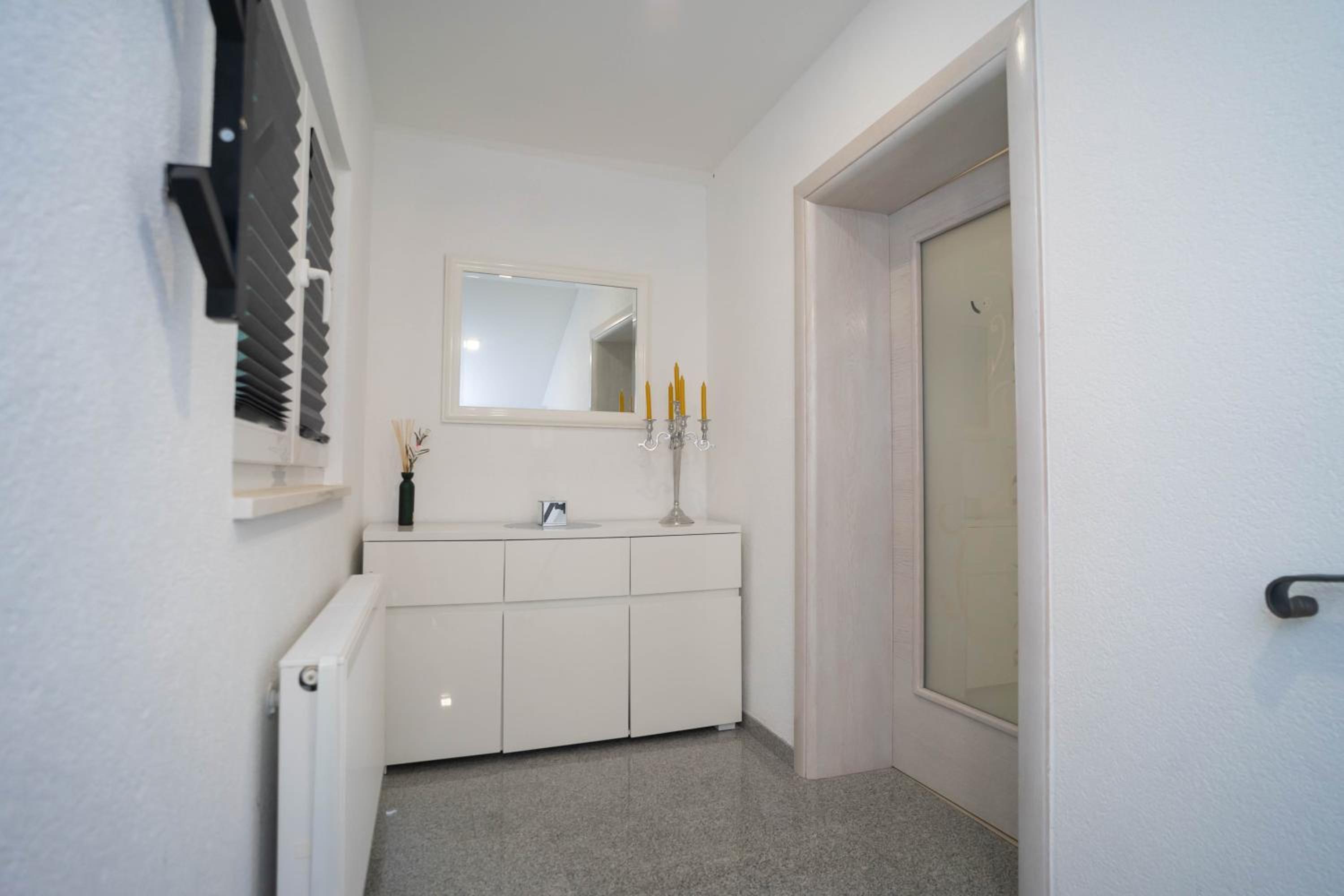 Three-Bedroom Apartment photo 2