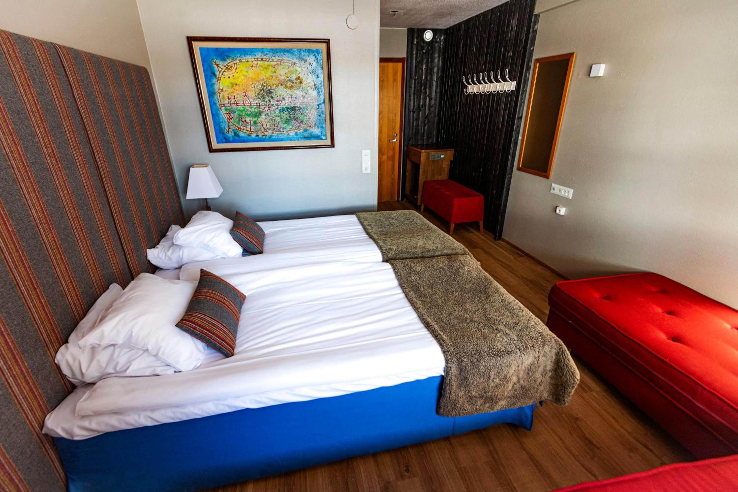 Standard Twin Room - Photo 2